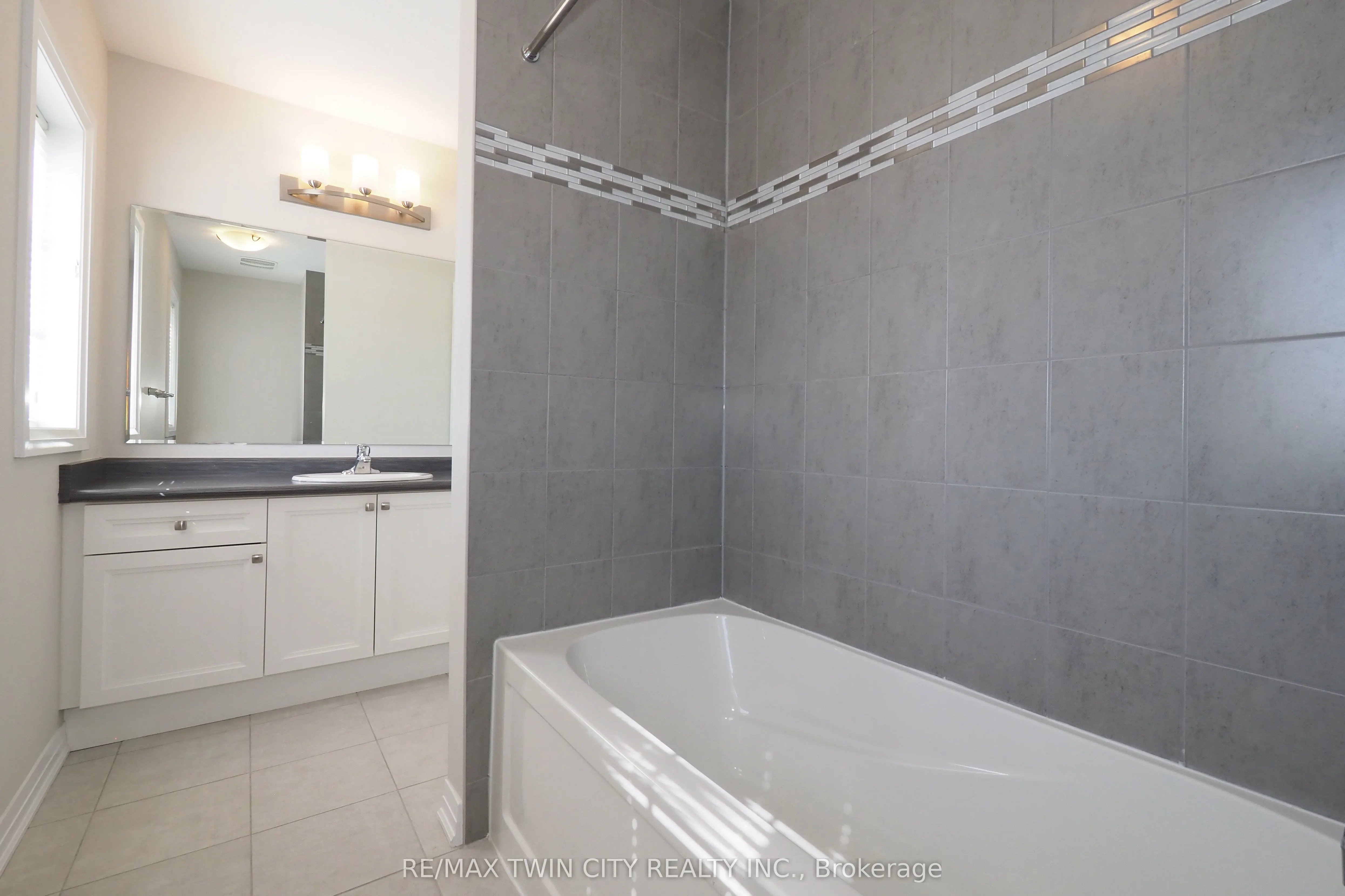 181 South Creek Drive, #11