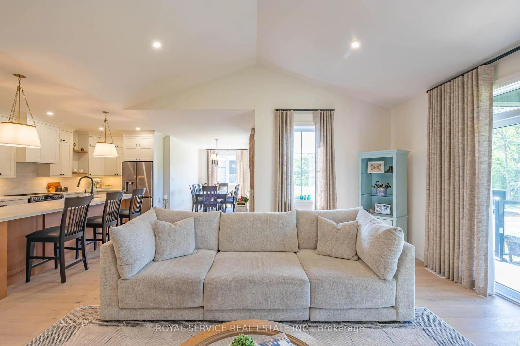 137 Ridgeline Drive