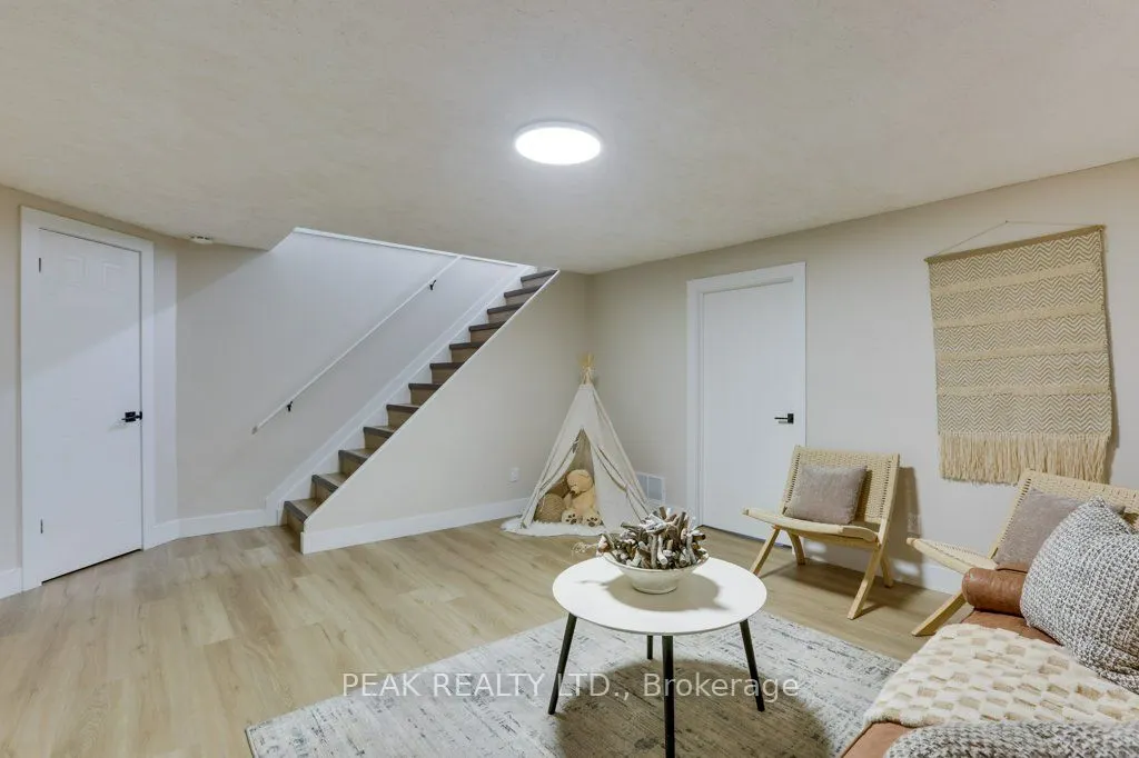 246 Martinet Avenue