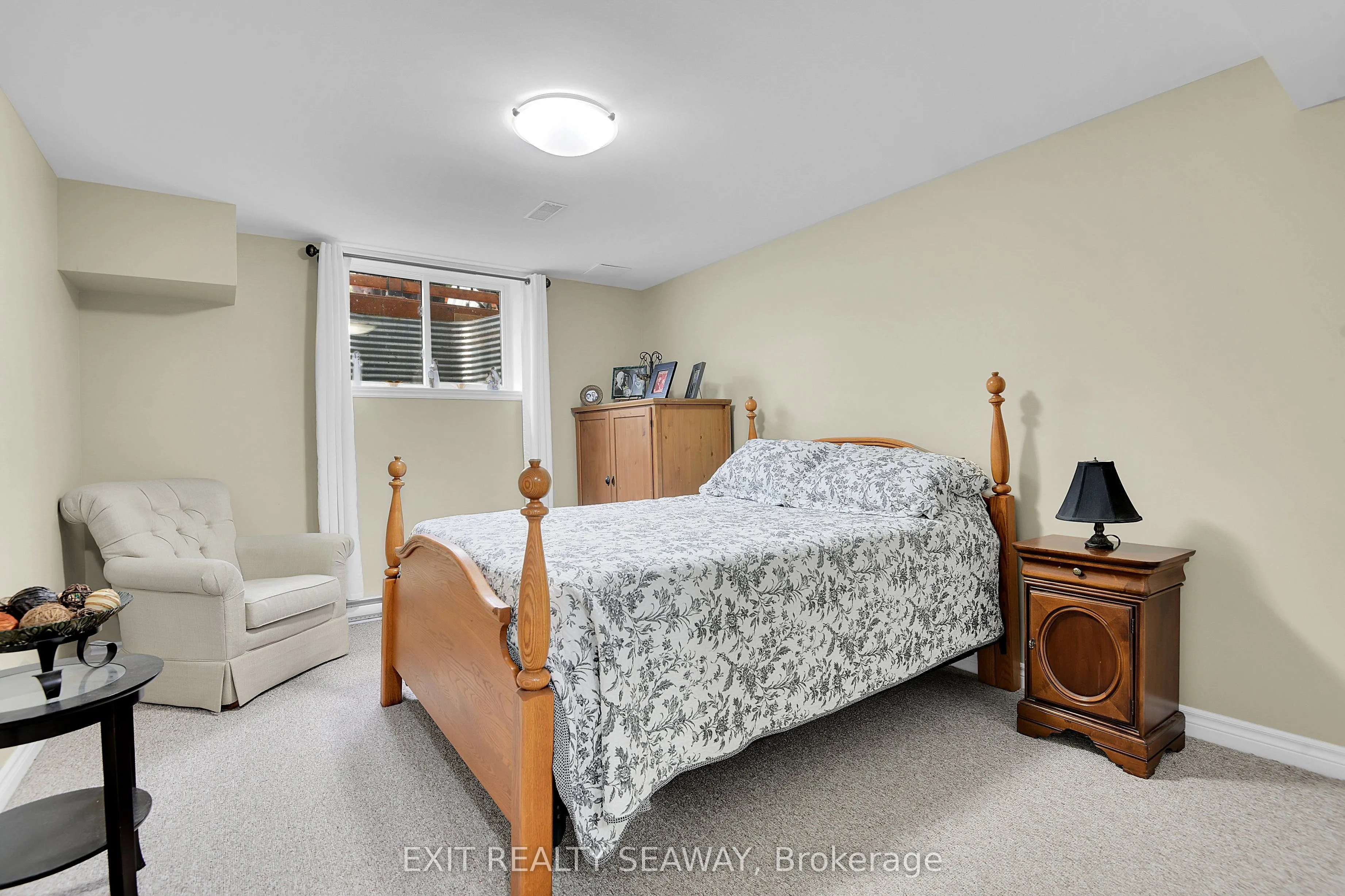 3108 Mauricy Crescent