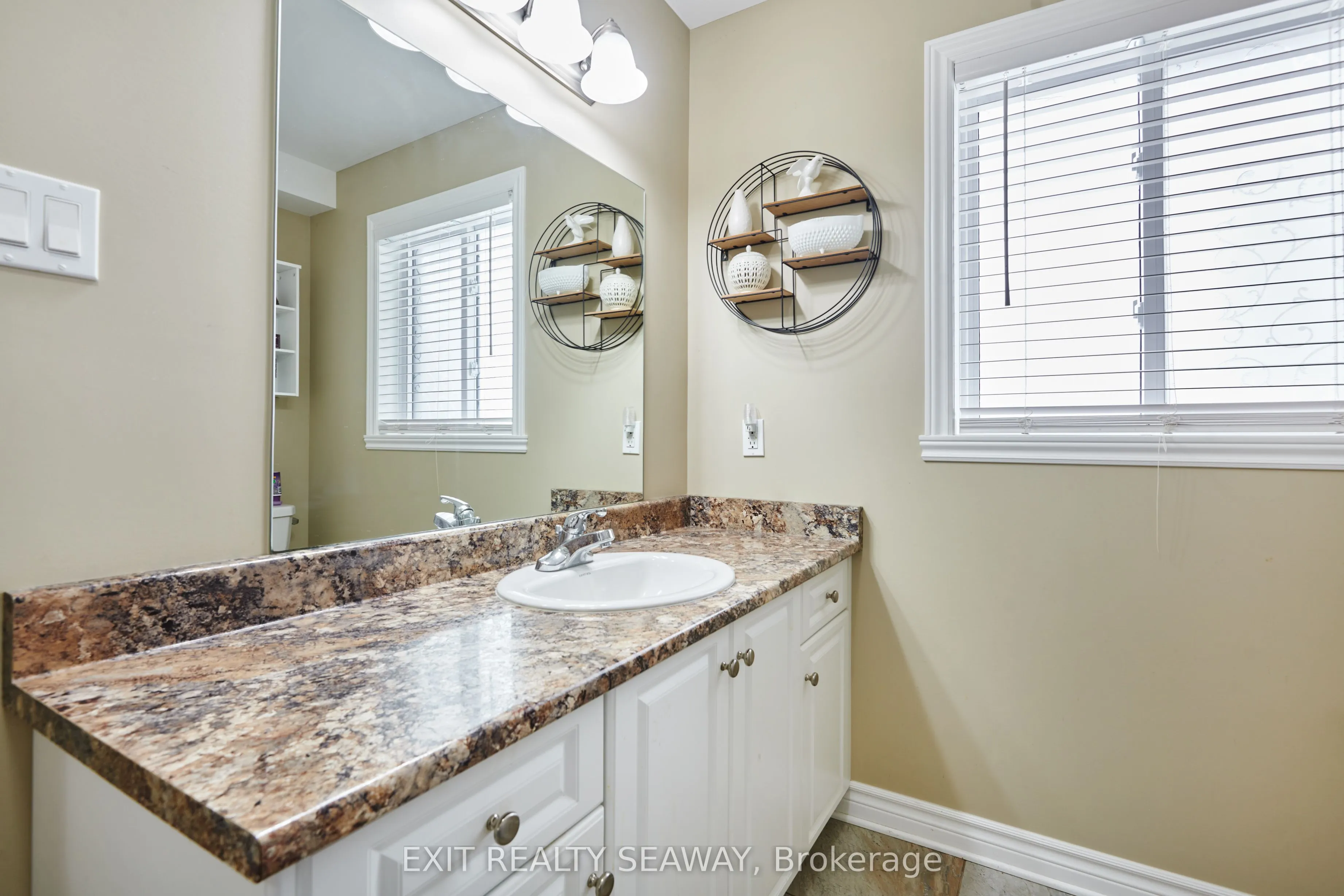 3108 Mauricy Crescent