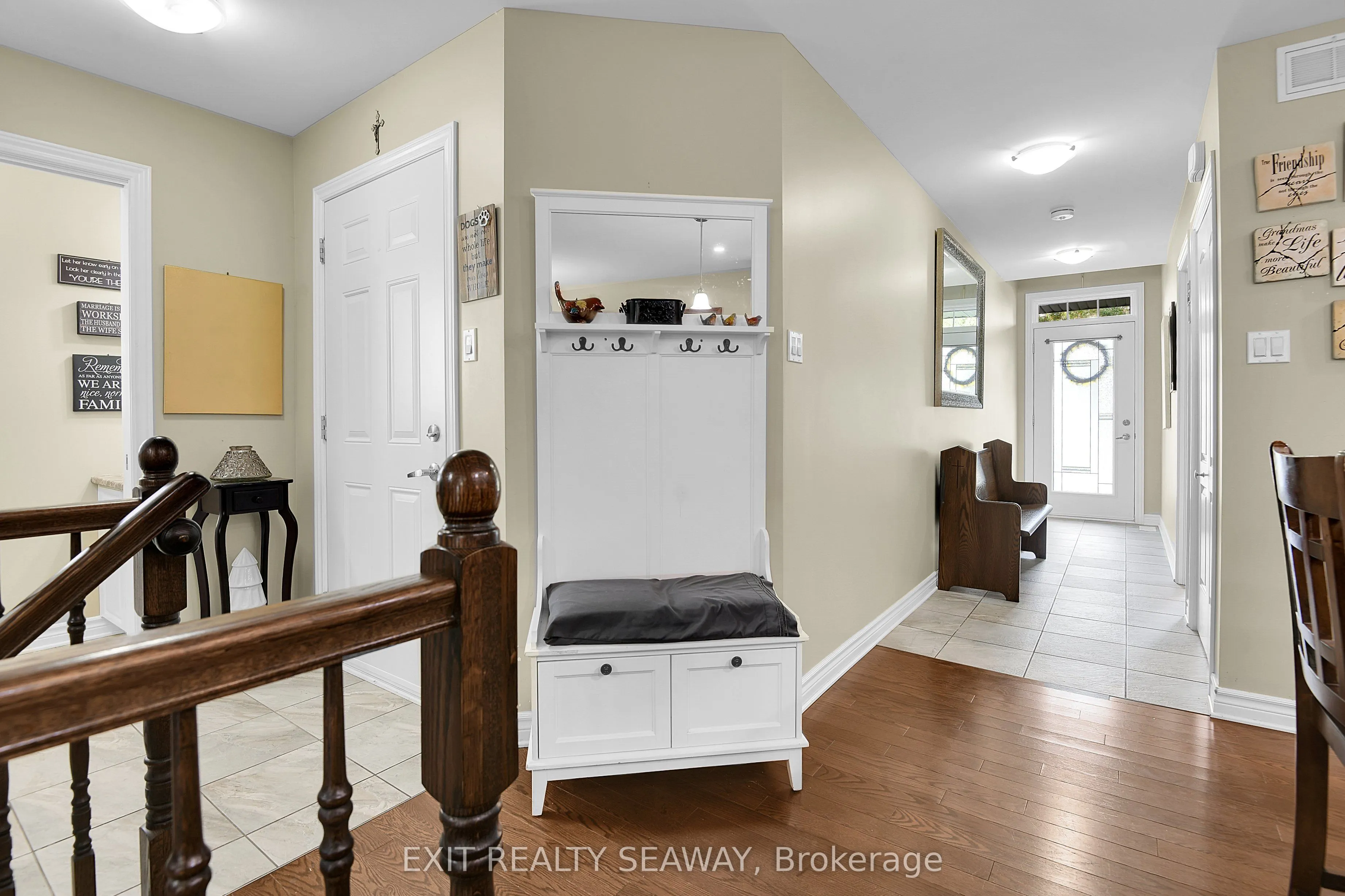 3108 Mauricy Crescent