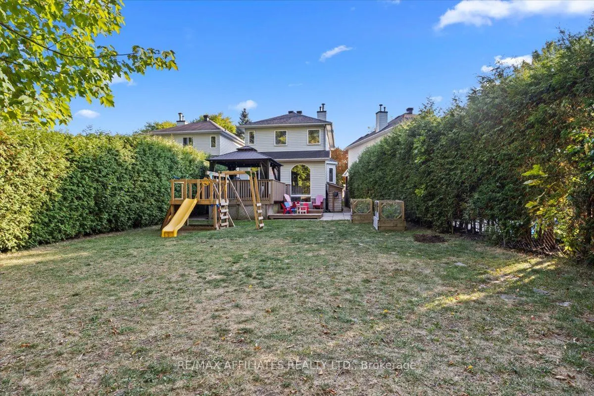 93 Springcreek Crescent