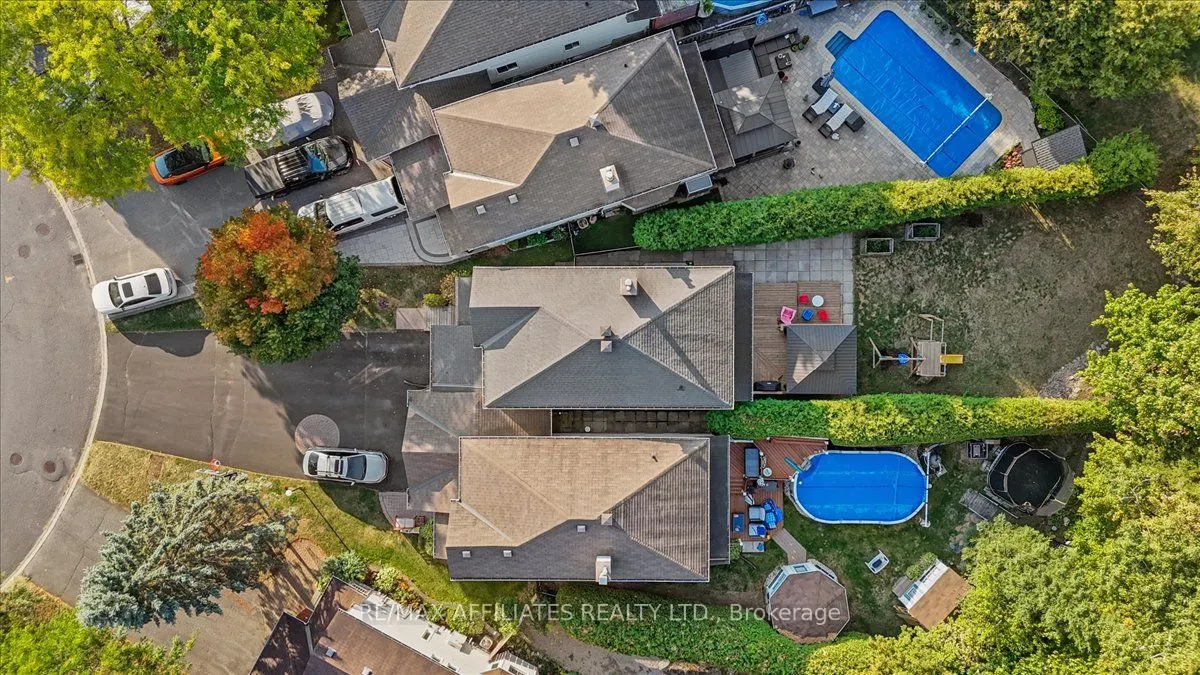 93 Springcreek Crescent