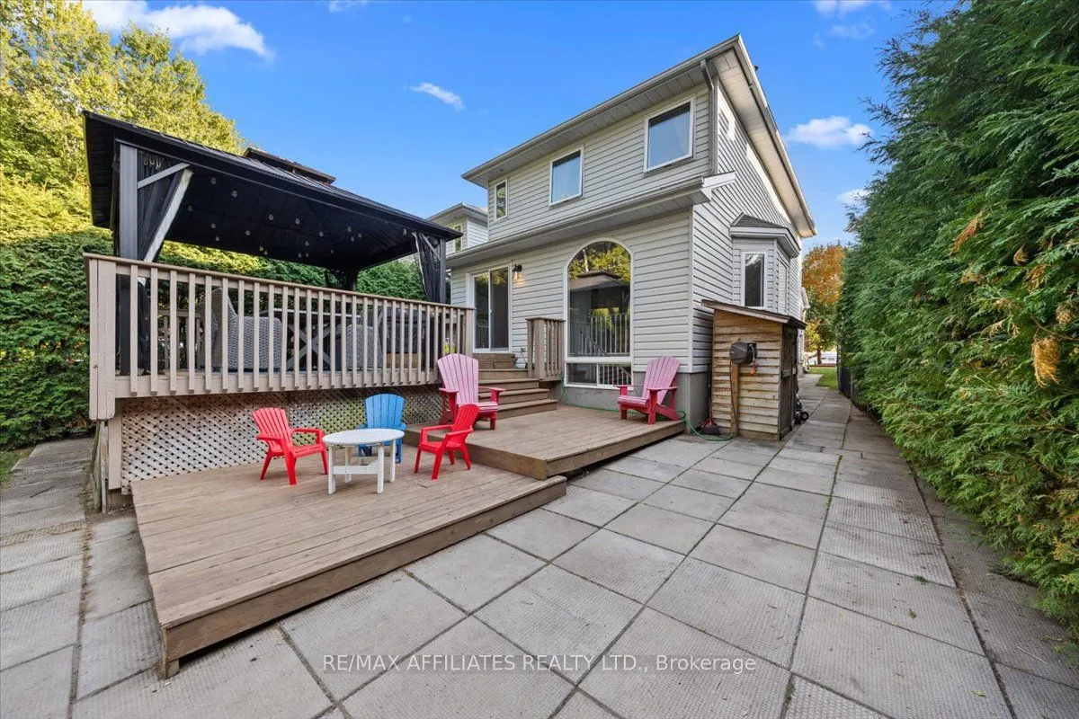93 Springcreek Crescent