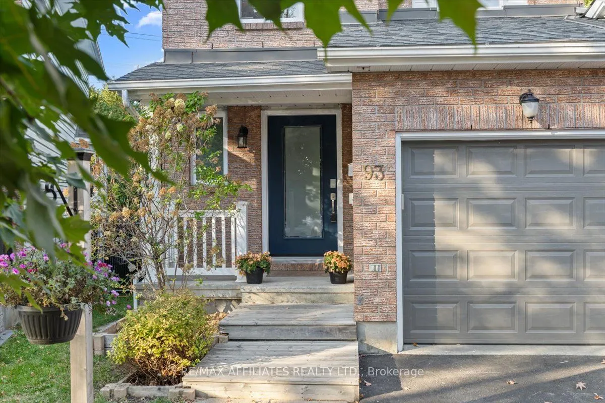 93 Springcreek Crescent