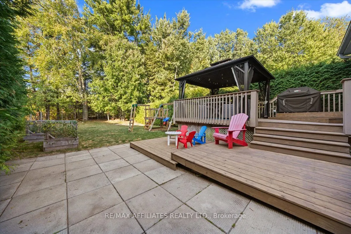 93 Springcreek Crescent