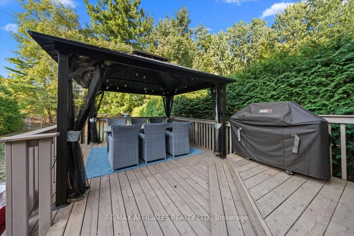 93 Springcreek Crescent