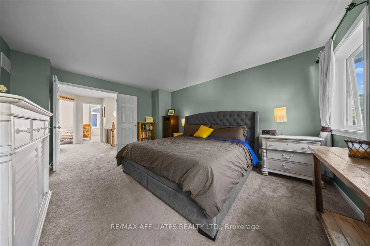 93 Springcreek Crescent