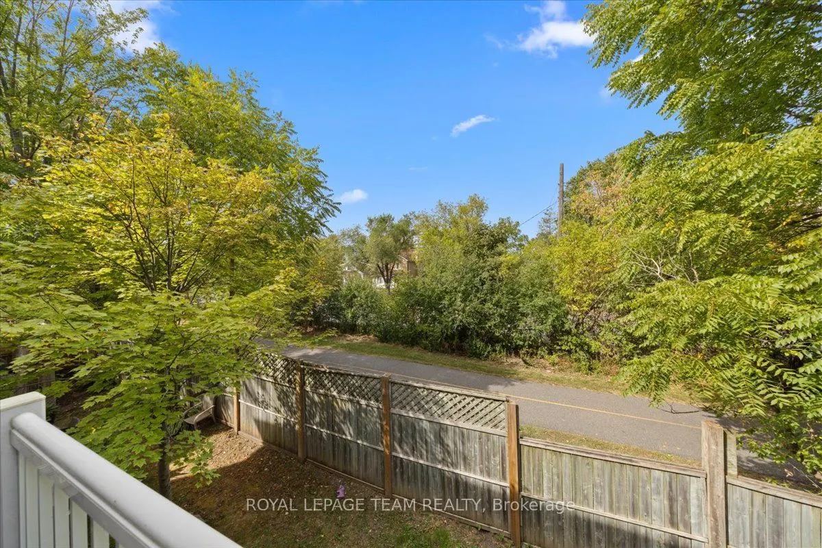 157 Fordham Private