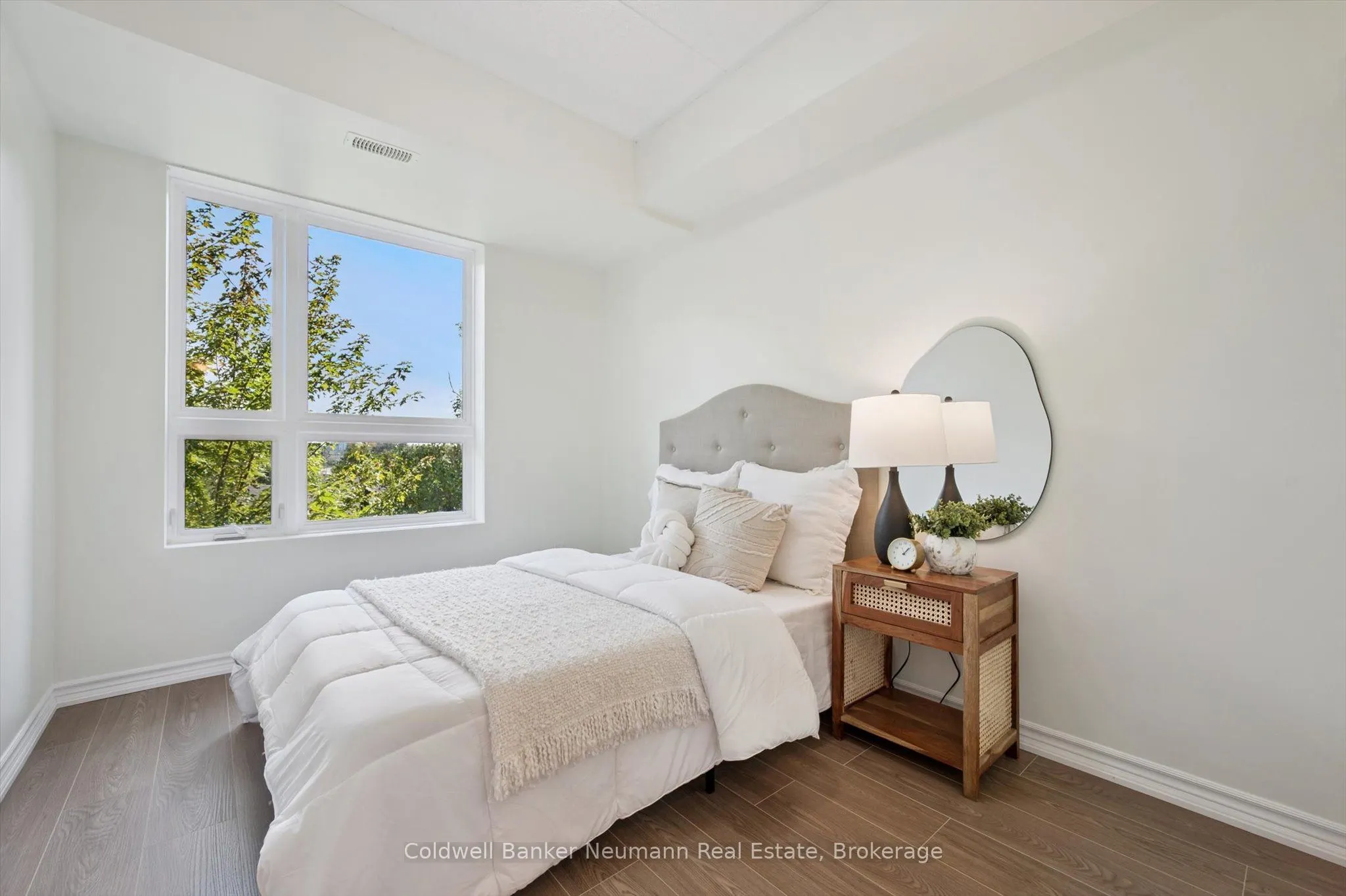 1280 Gordon Street, #210