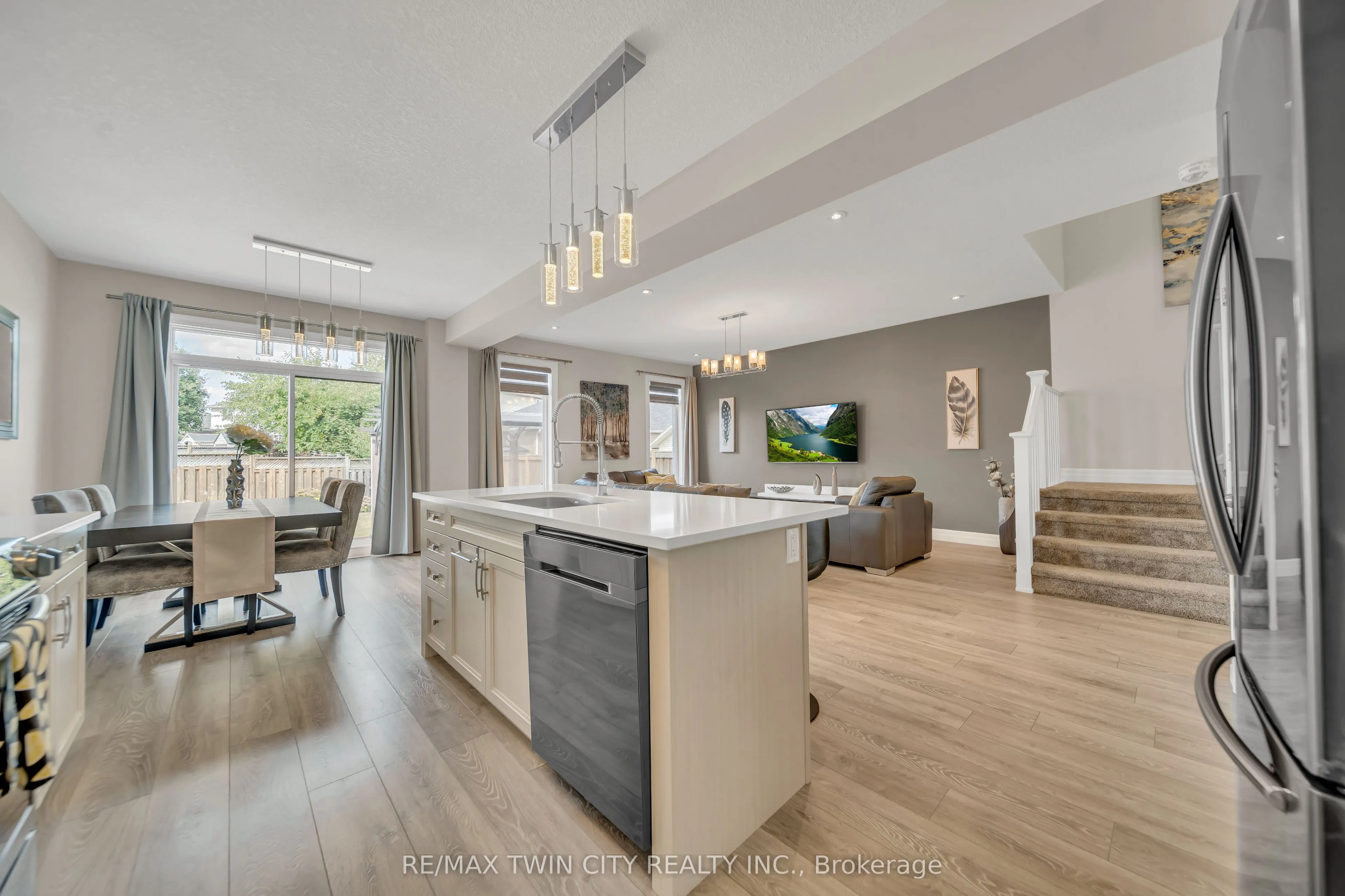 536 Landgren Court