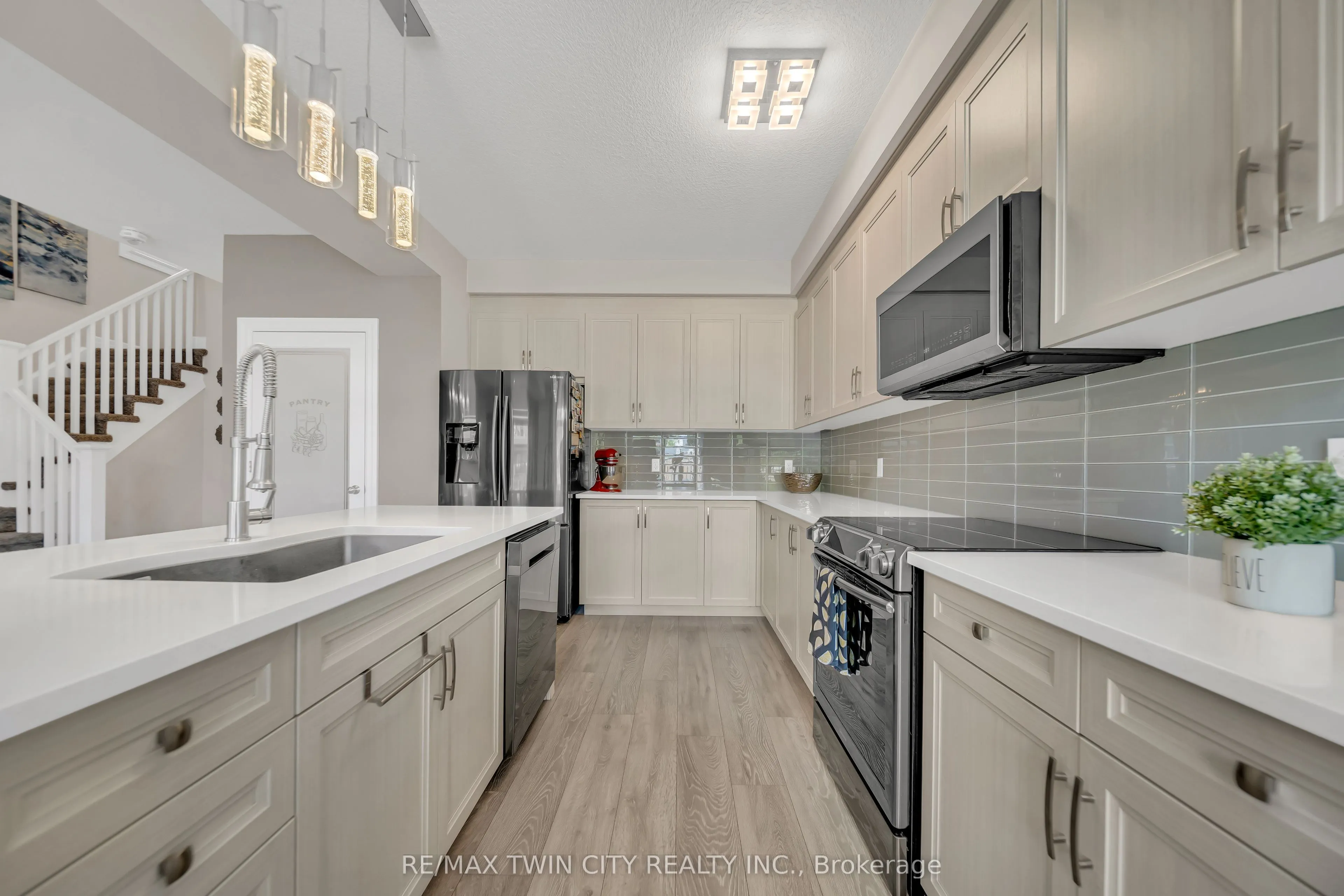 536 Landgren Court