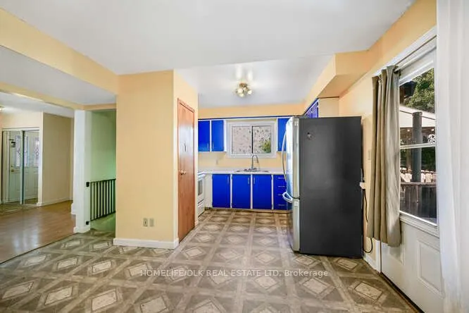 747 Laurier Boulevard