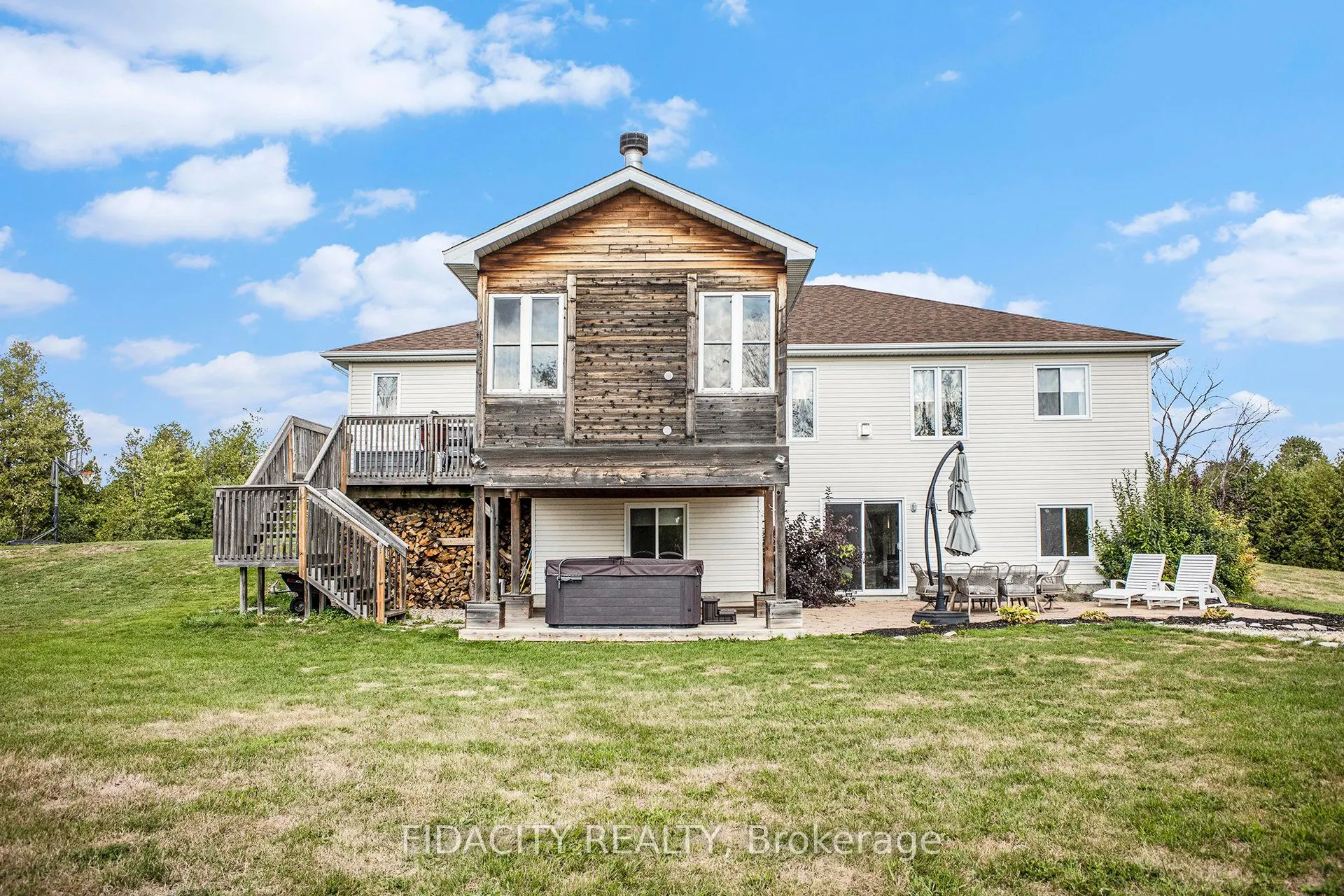 16 Canadian Drive