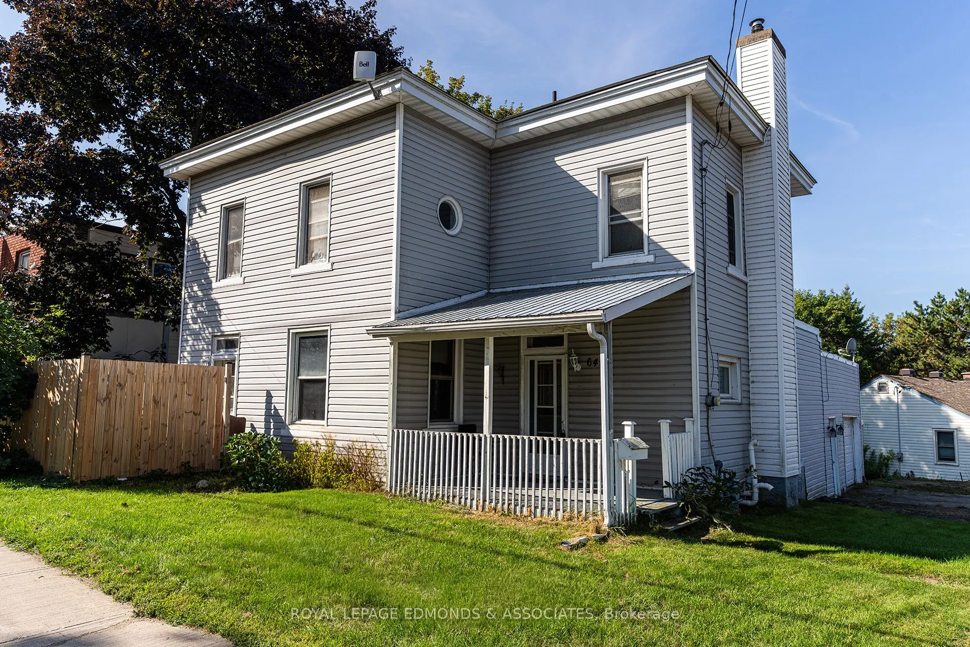 642 Mackay Street