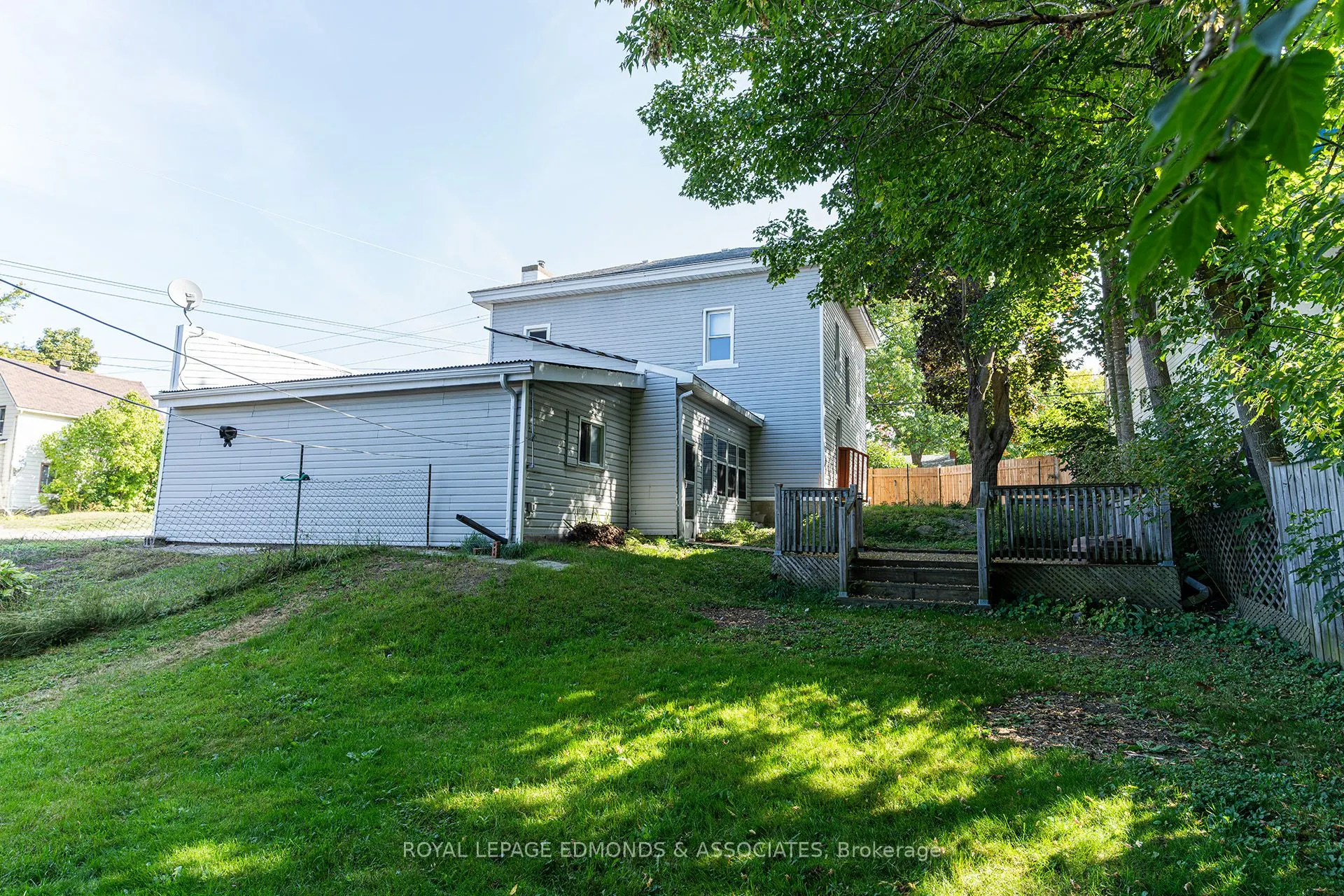 642 Mackay Street