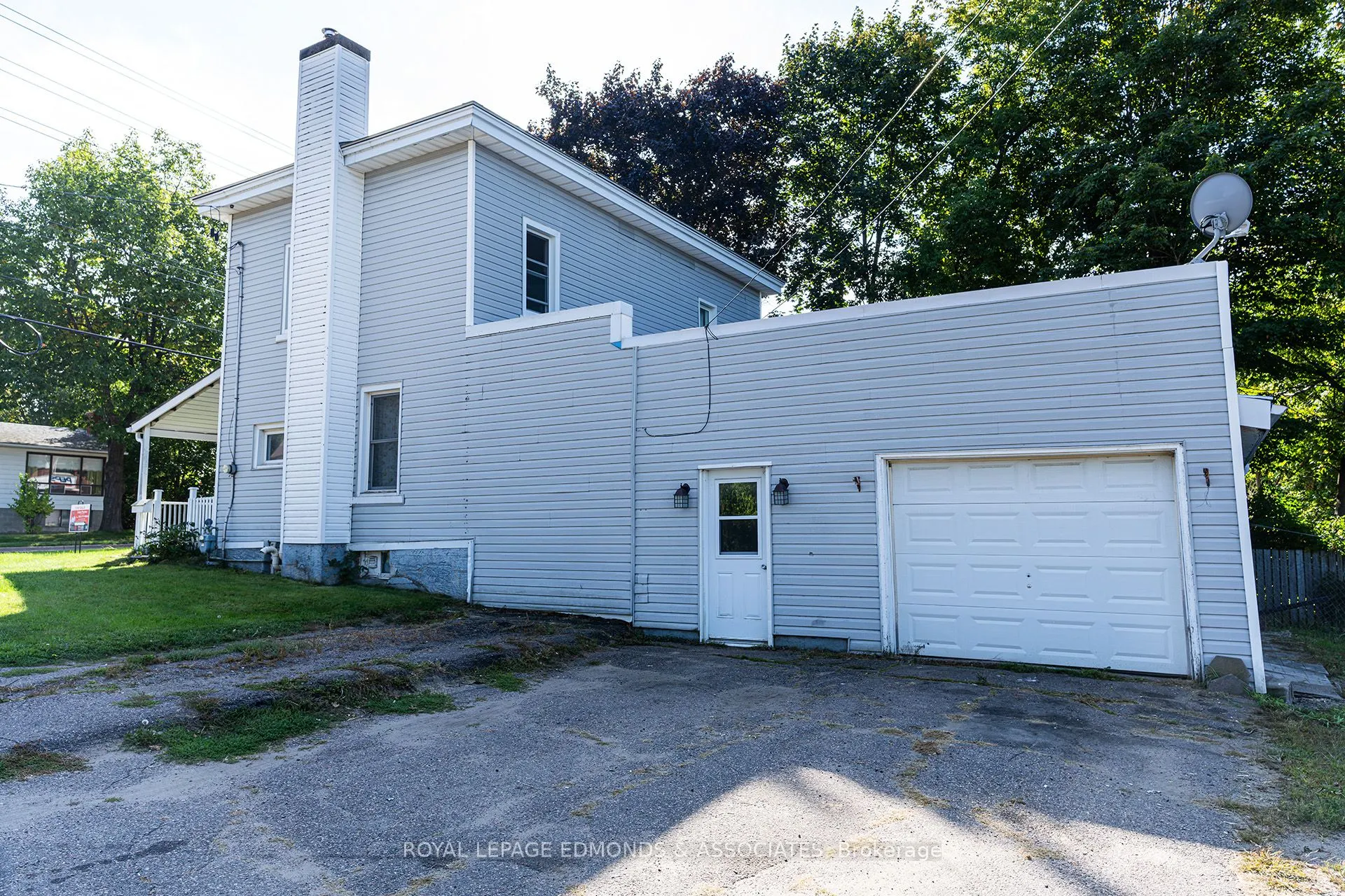 642 Mackay Street