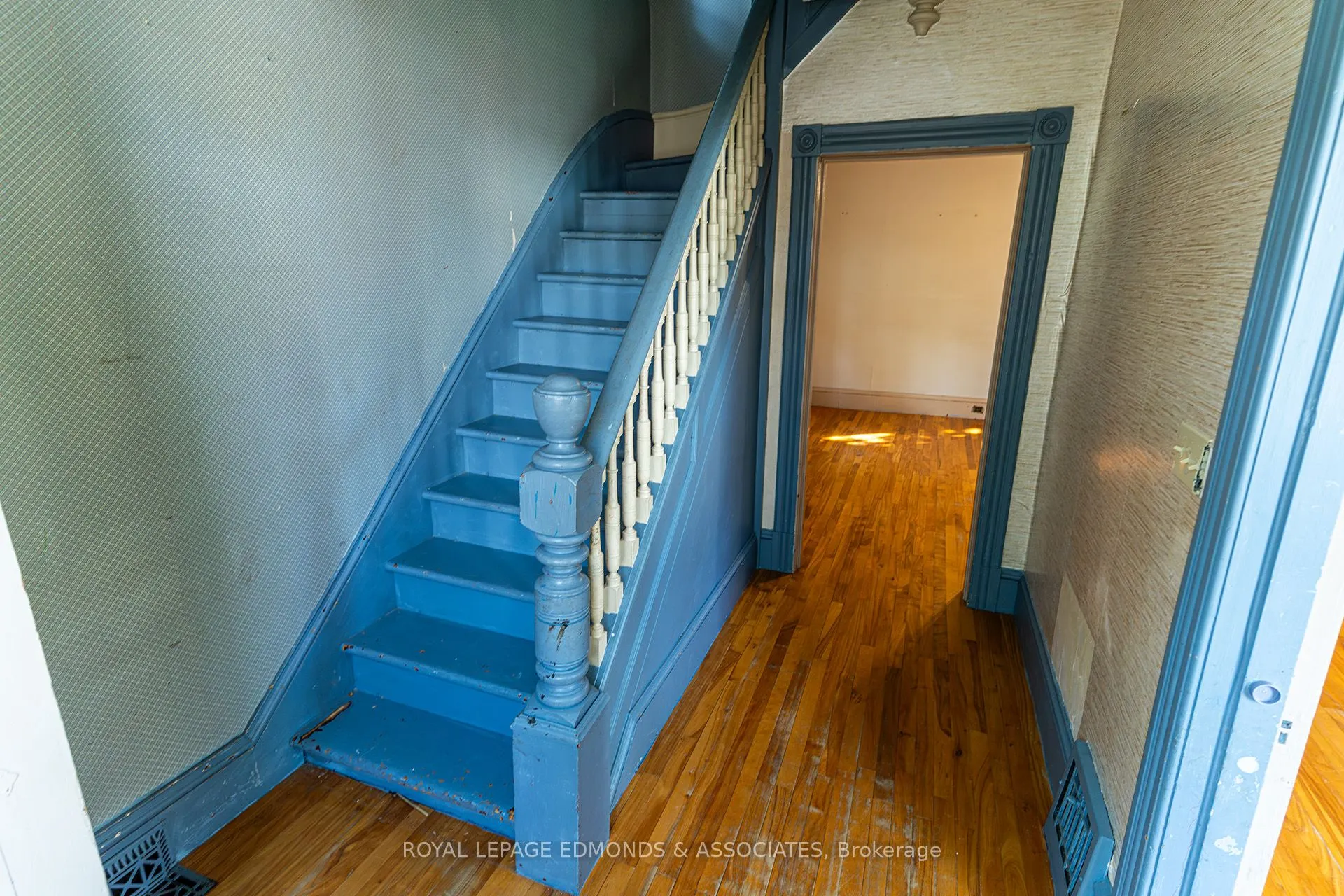 642 Mackay Street