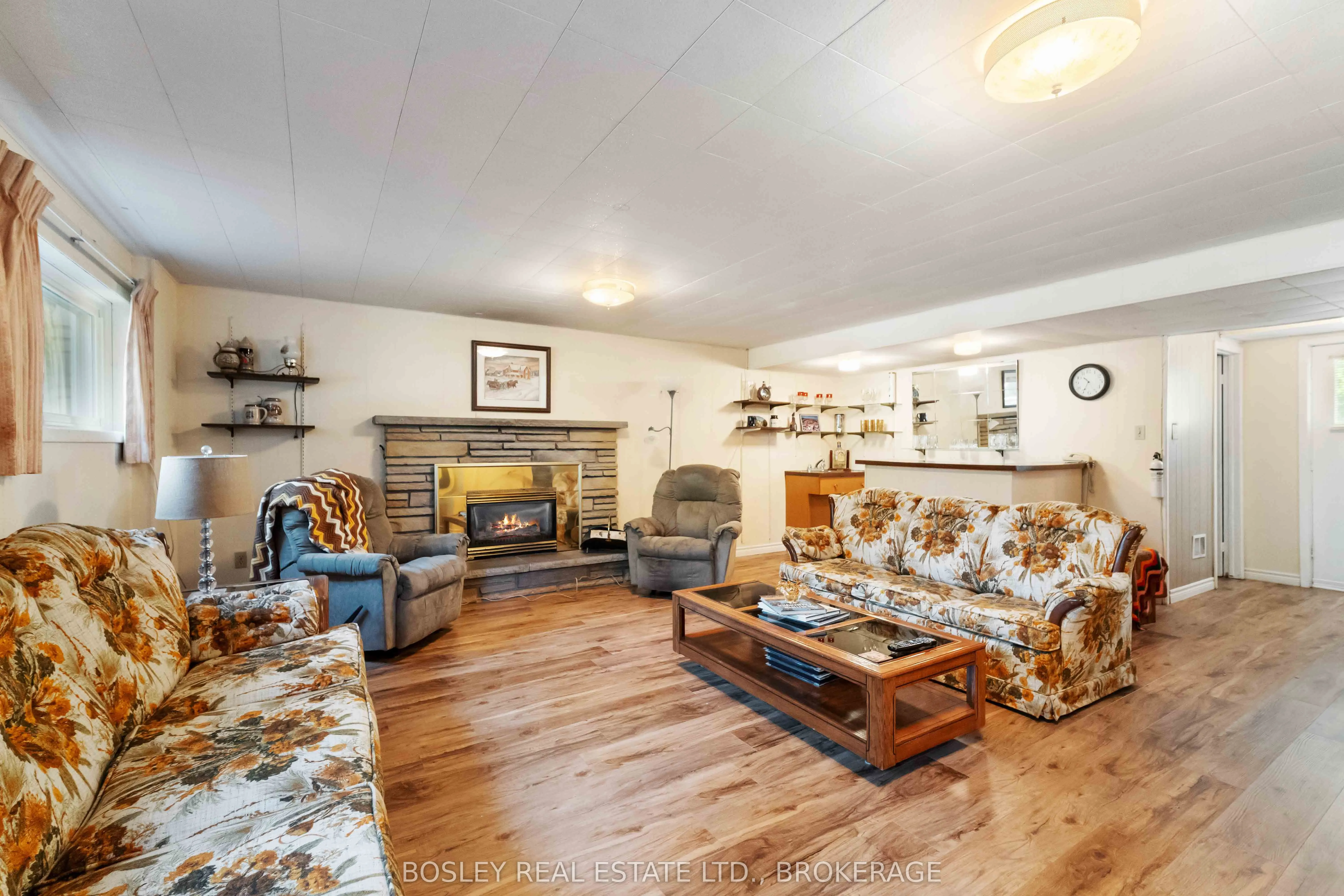 27 Meadowlark Crescent