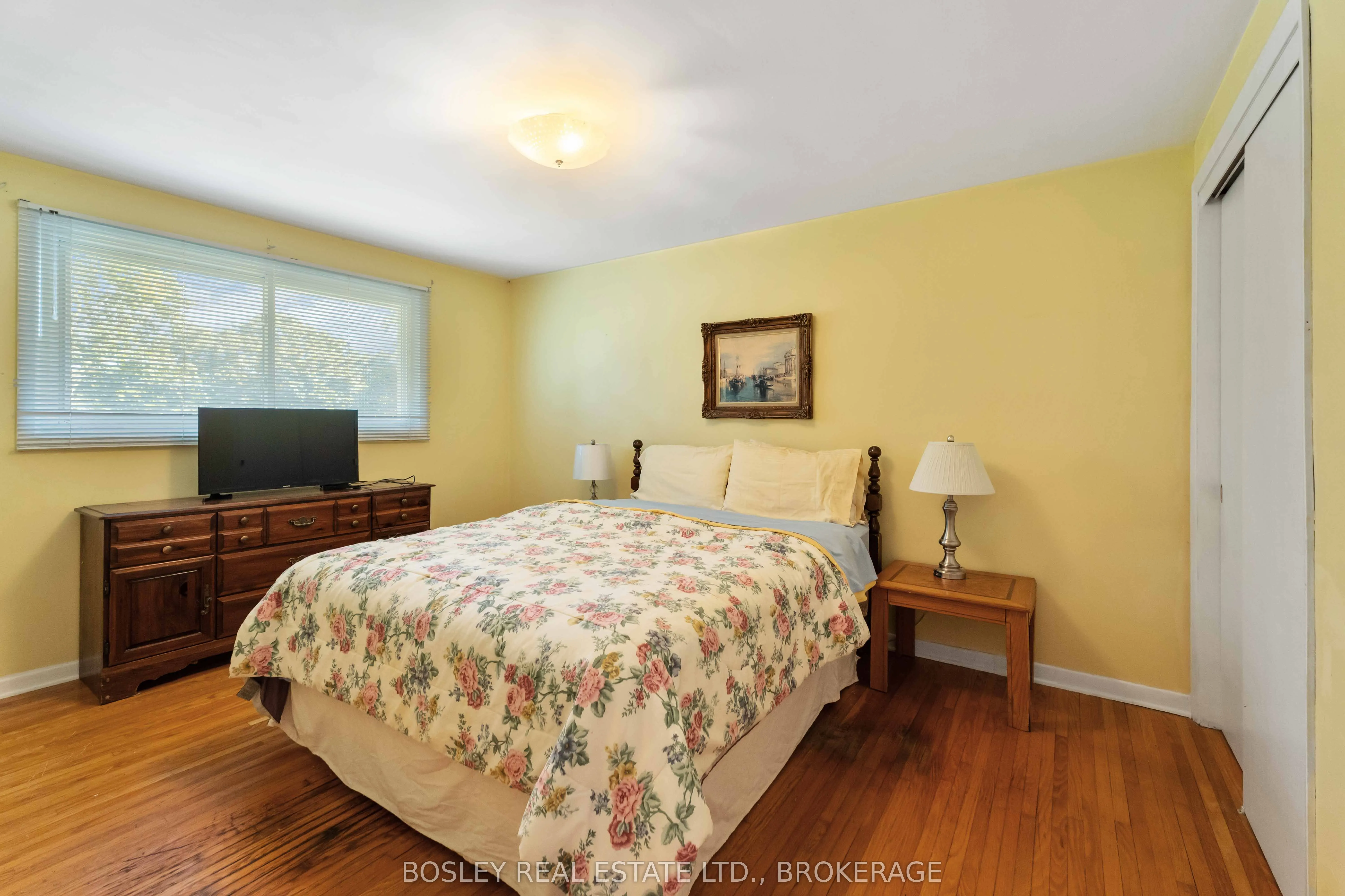27 Meadowlark Crescent