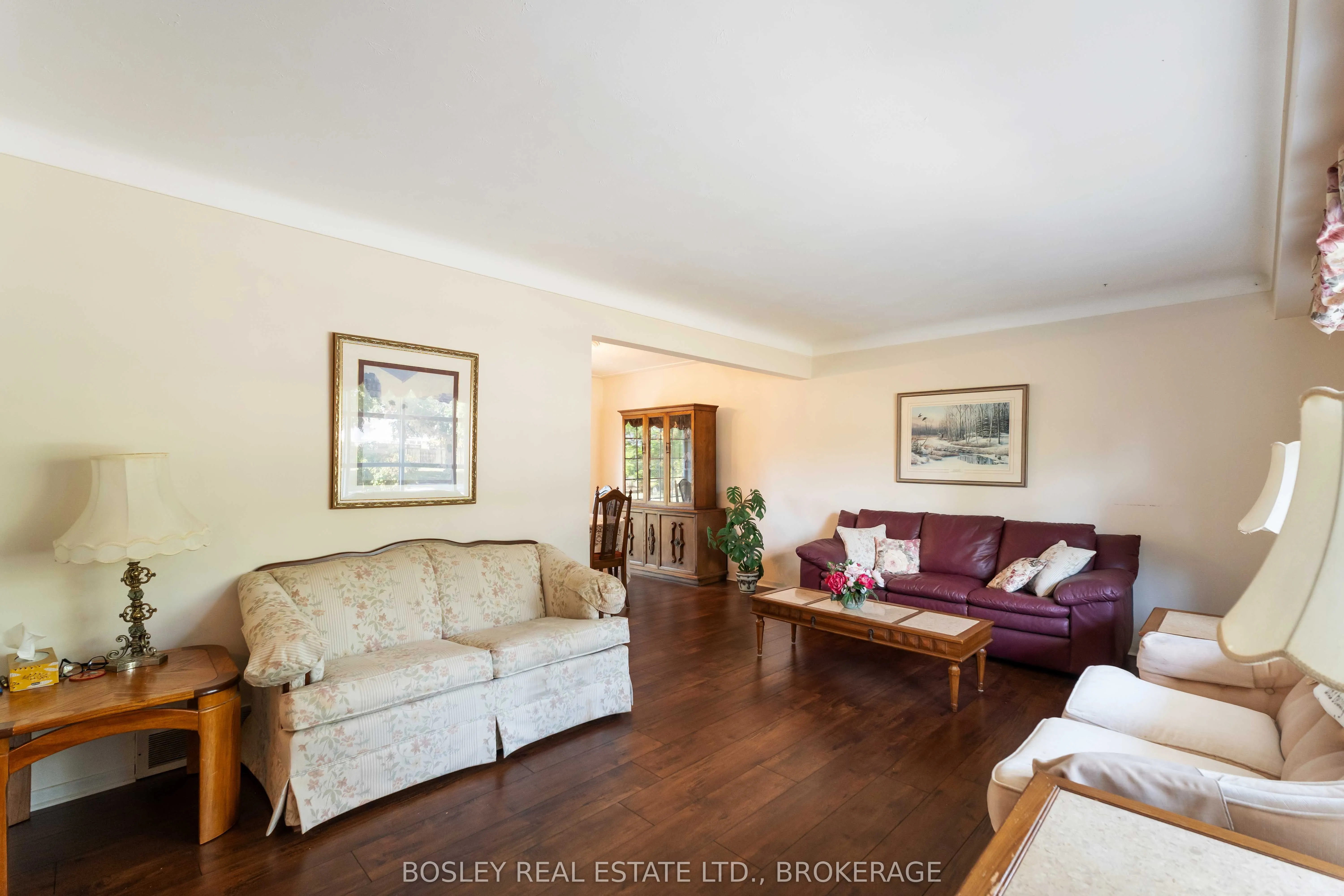 27 Meadowlark Crescent