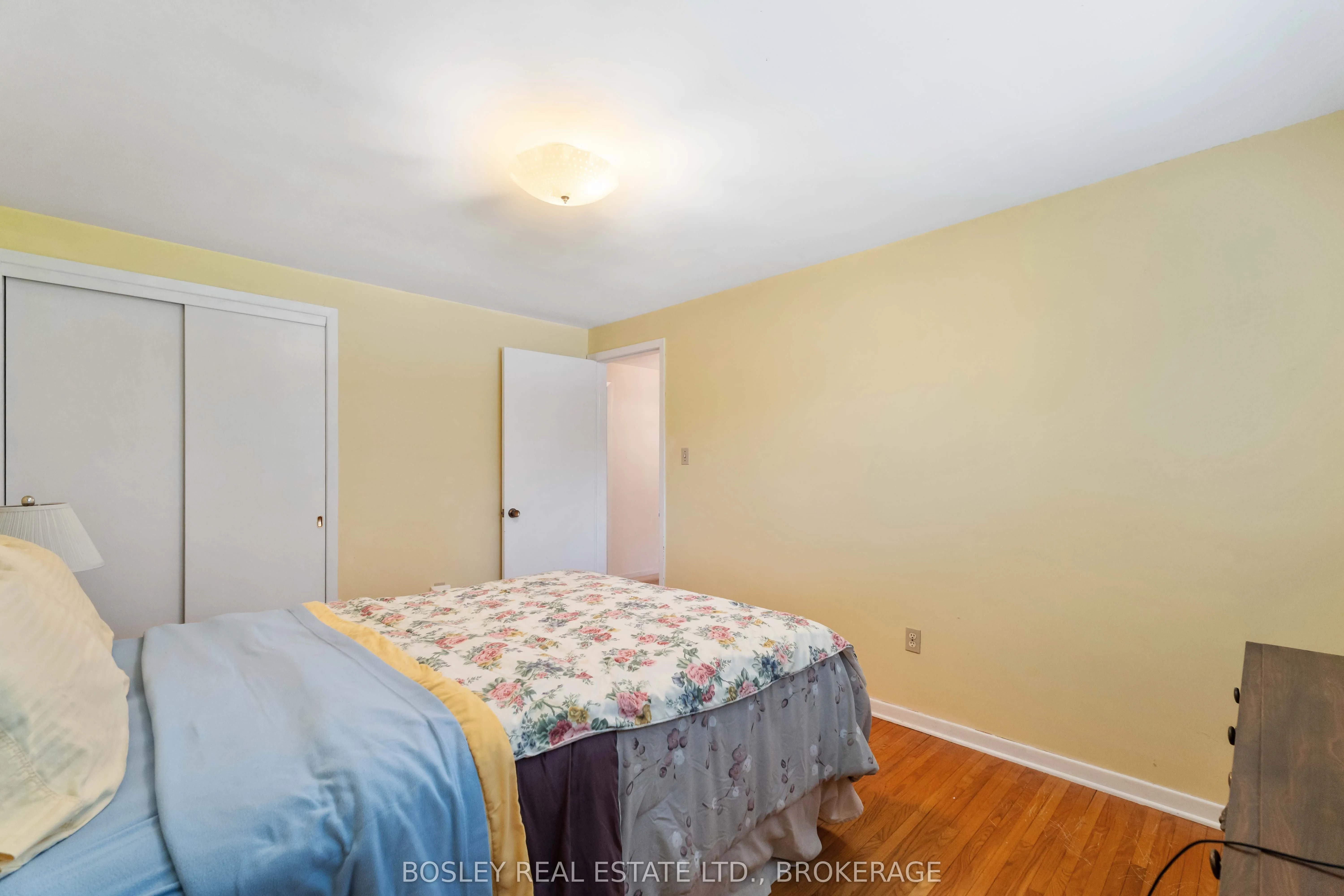 27 Meadowlark Crescent