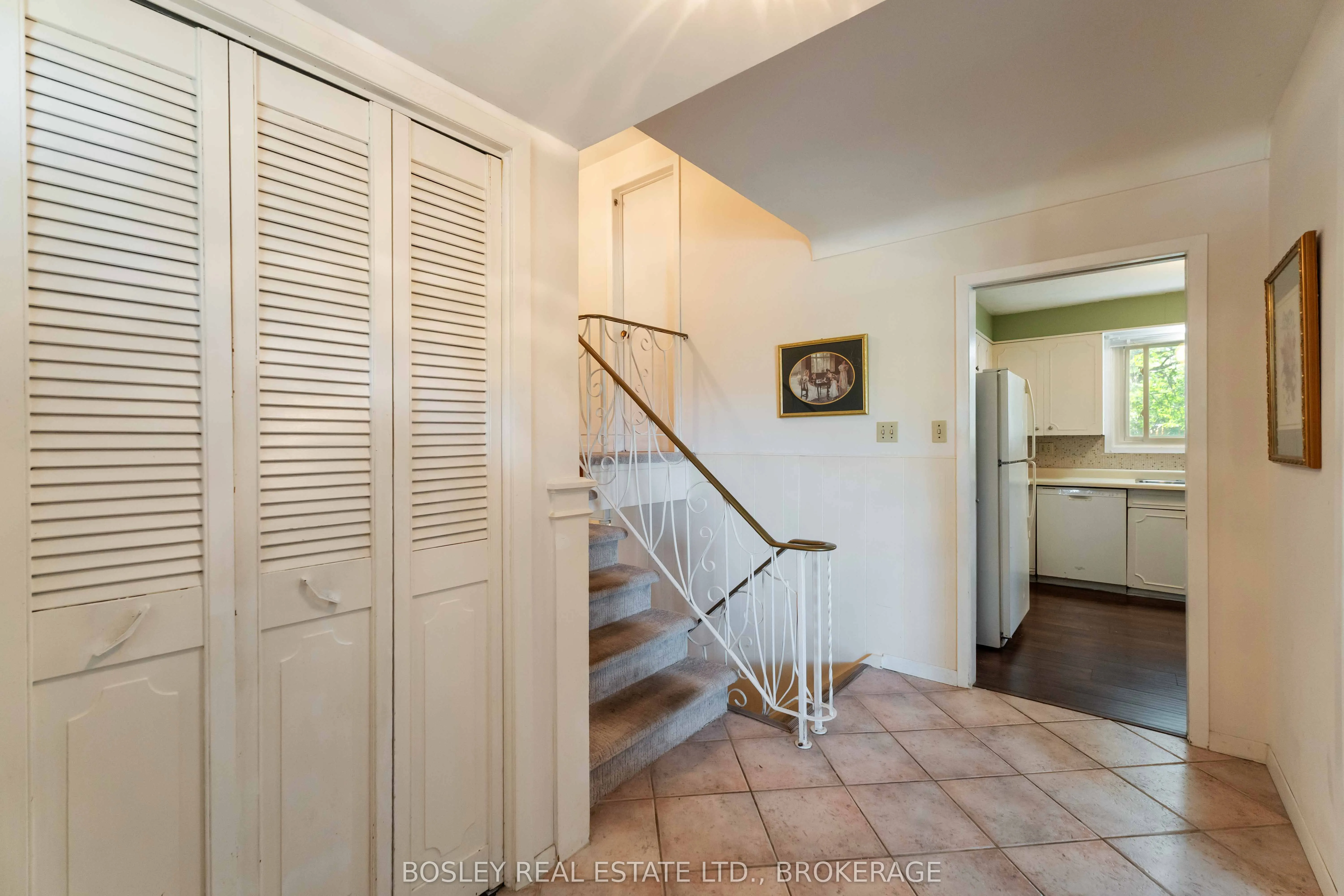 27 Meadowlark Crescent