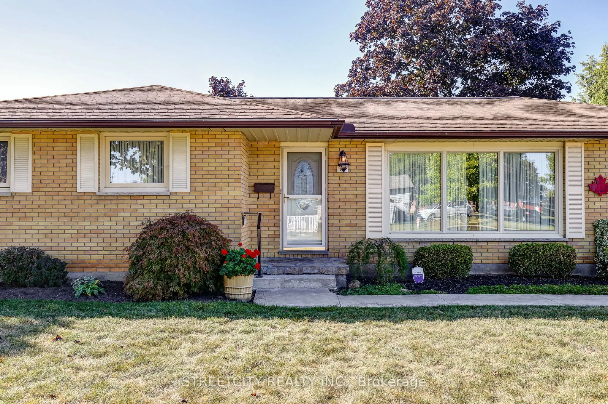 15 Ryerson Place