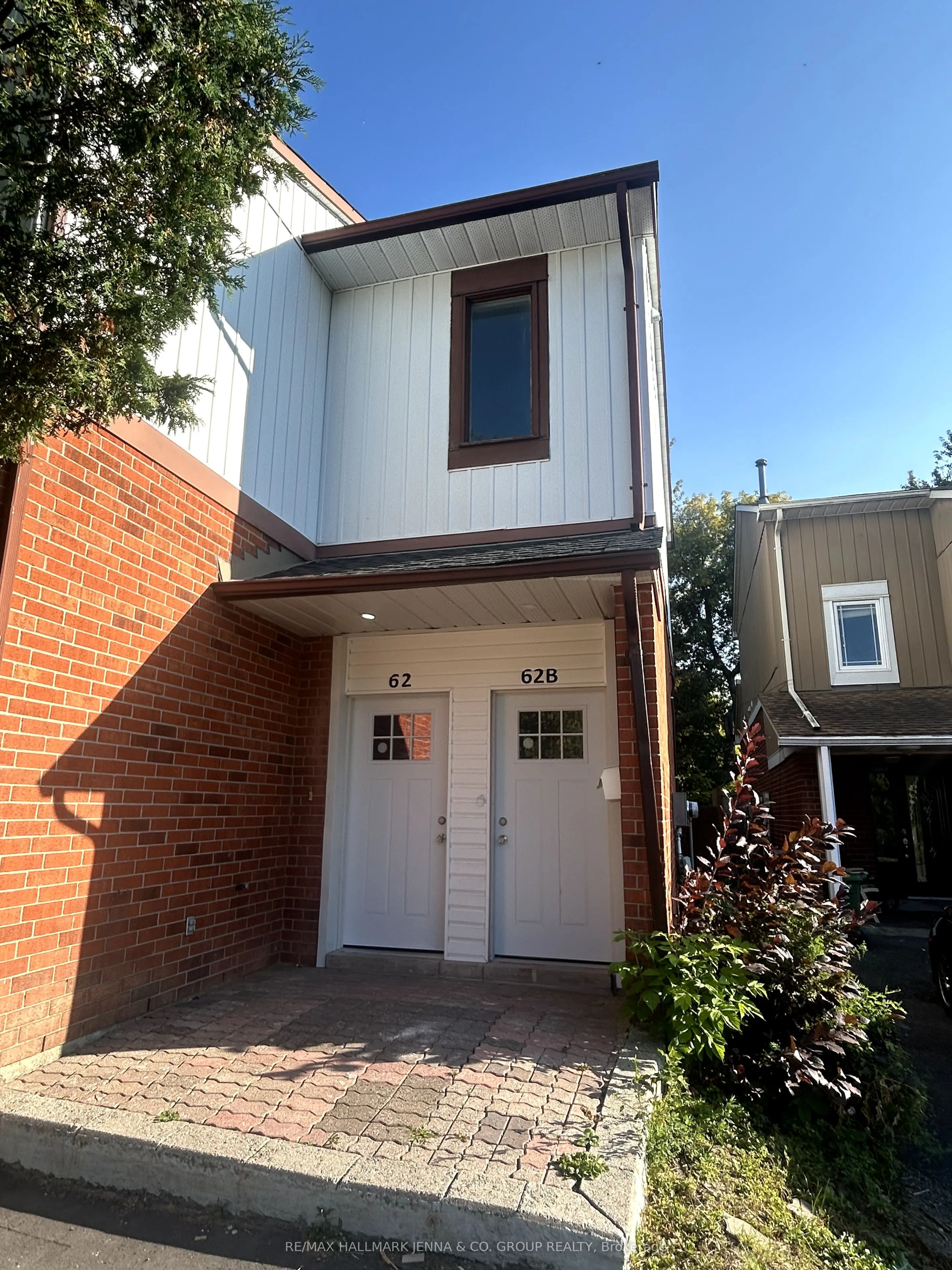 62 Greenboro Crescent, #B