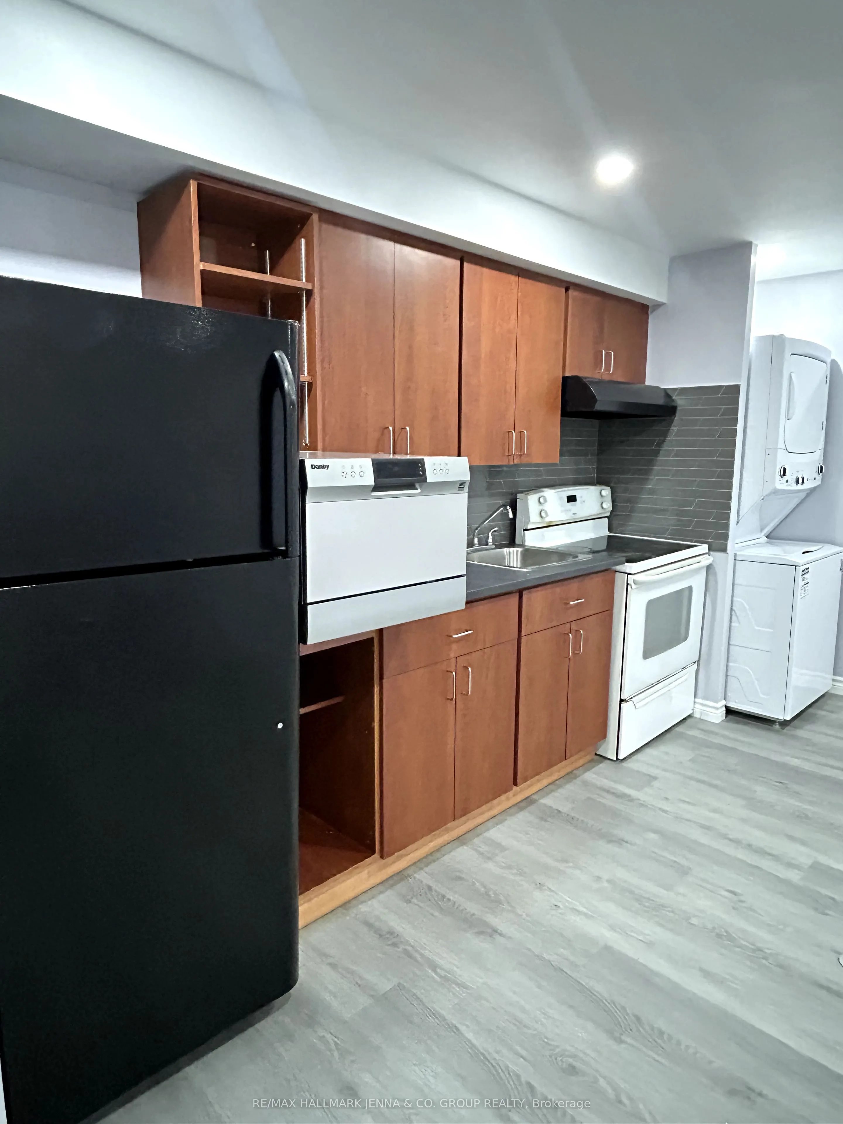 62 Greenboro Crescent, #B