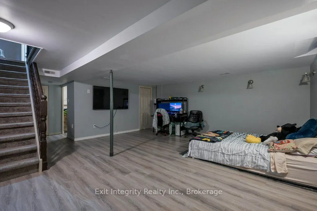 130 Kingswood Drive, #33