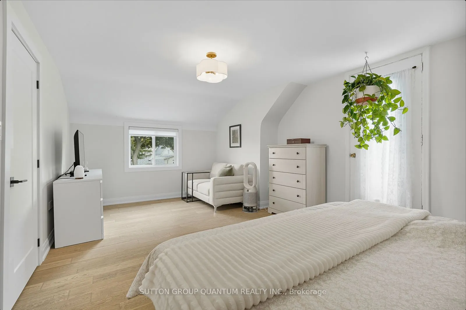 95 Pottruff Road S