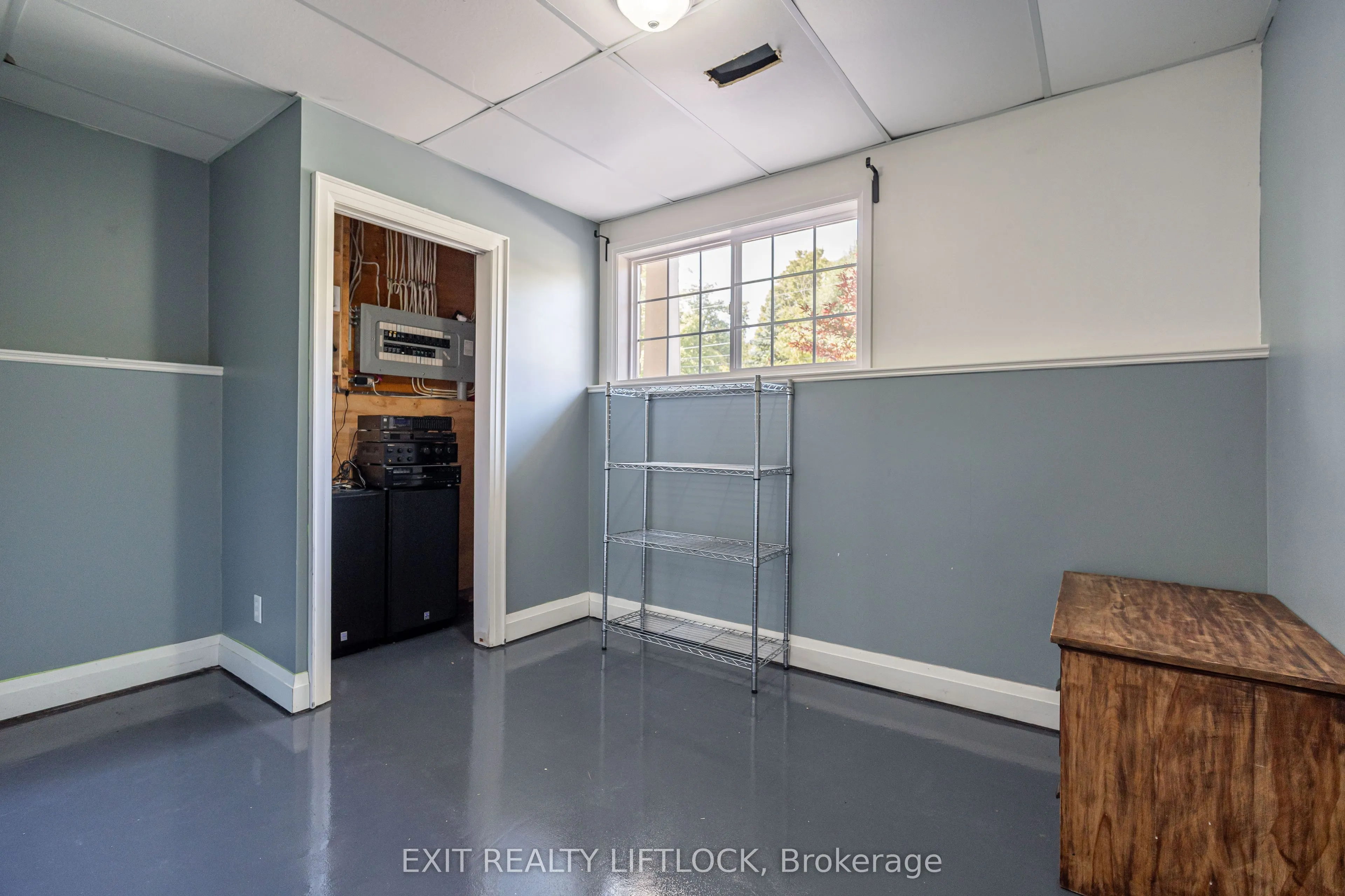 290 McClennan Drive