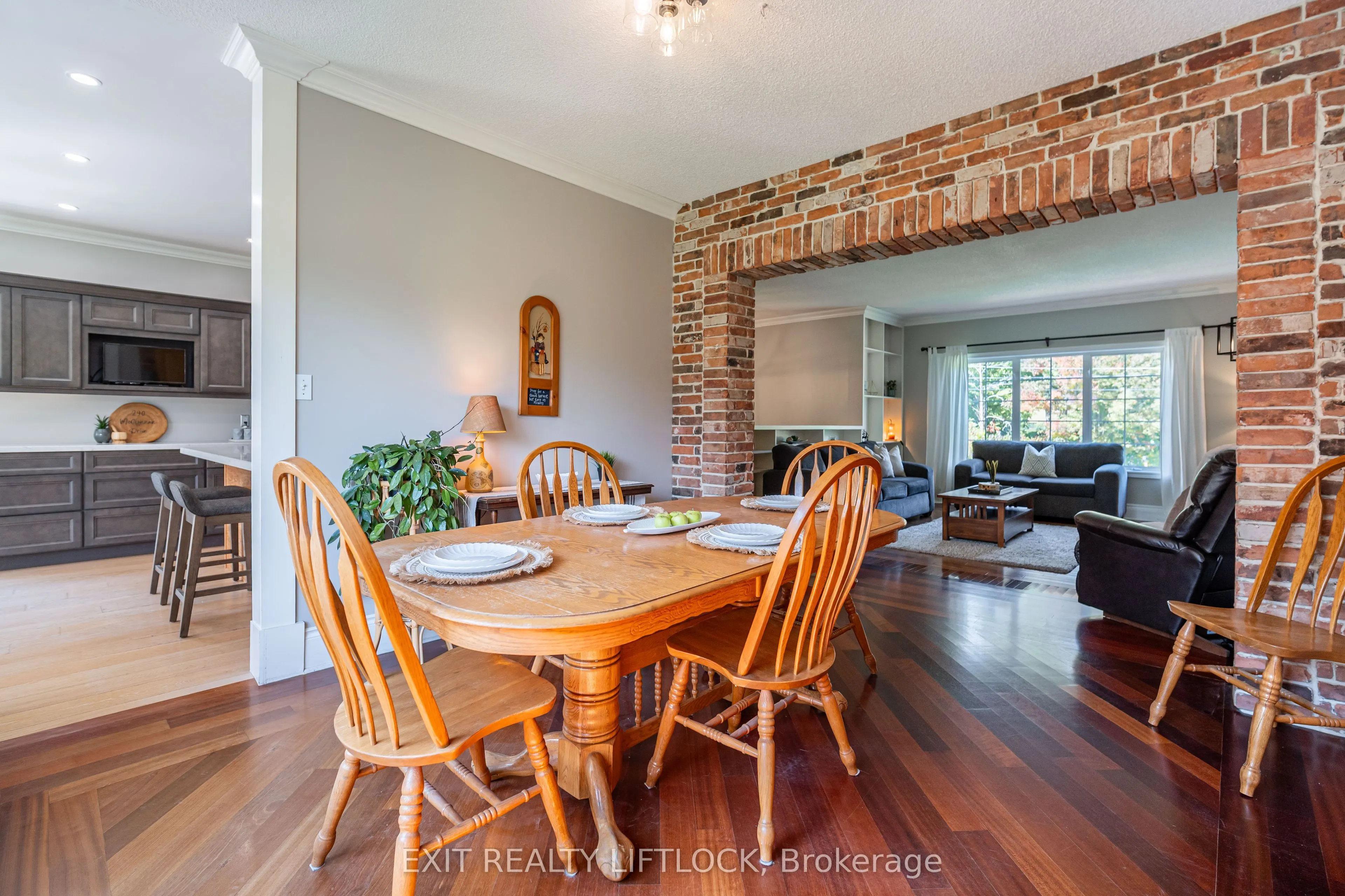 290 McClennan Drive
