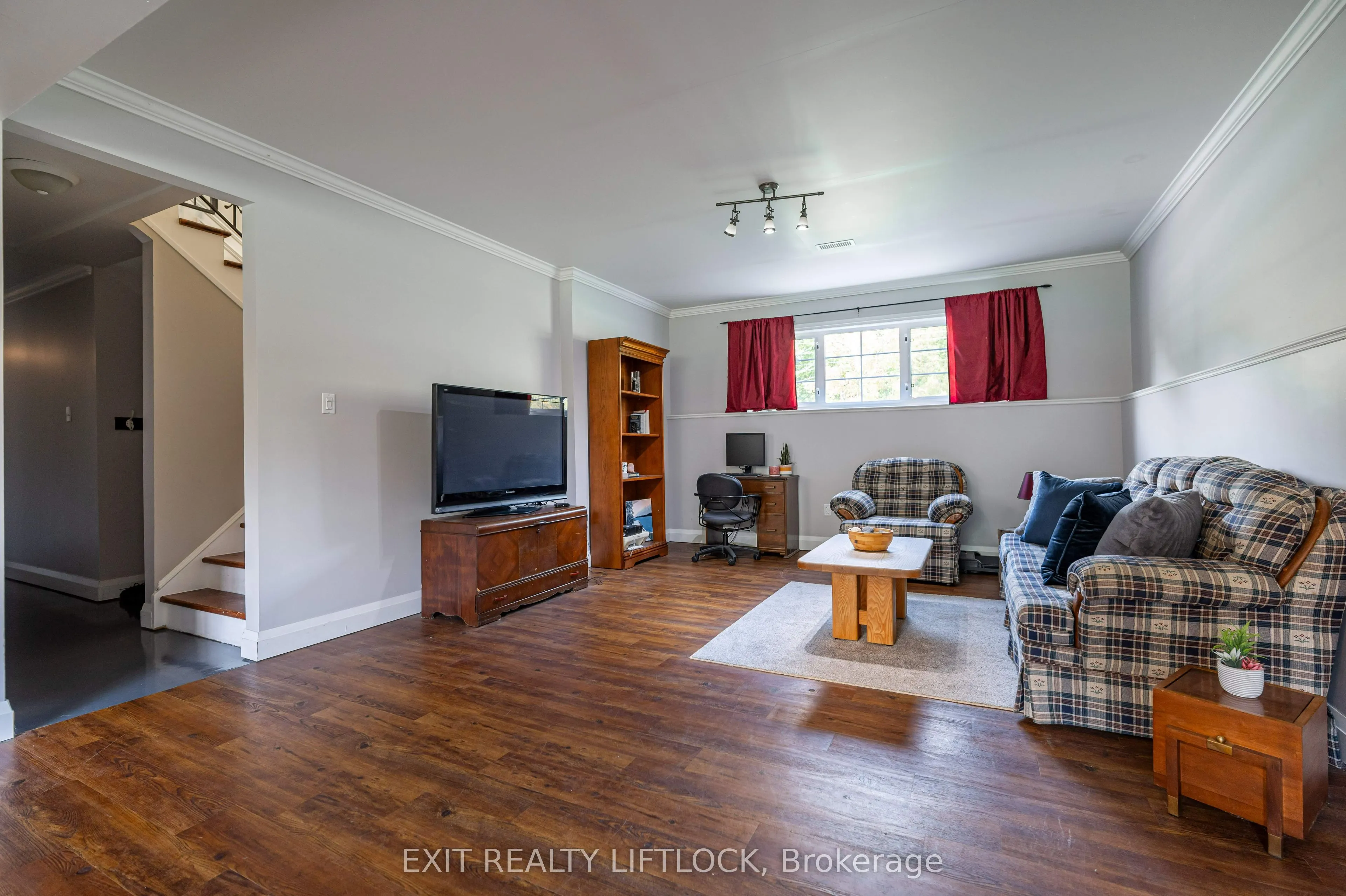 290 McClennan Drive