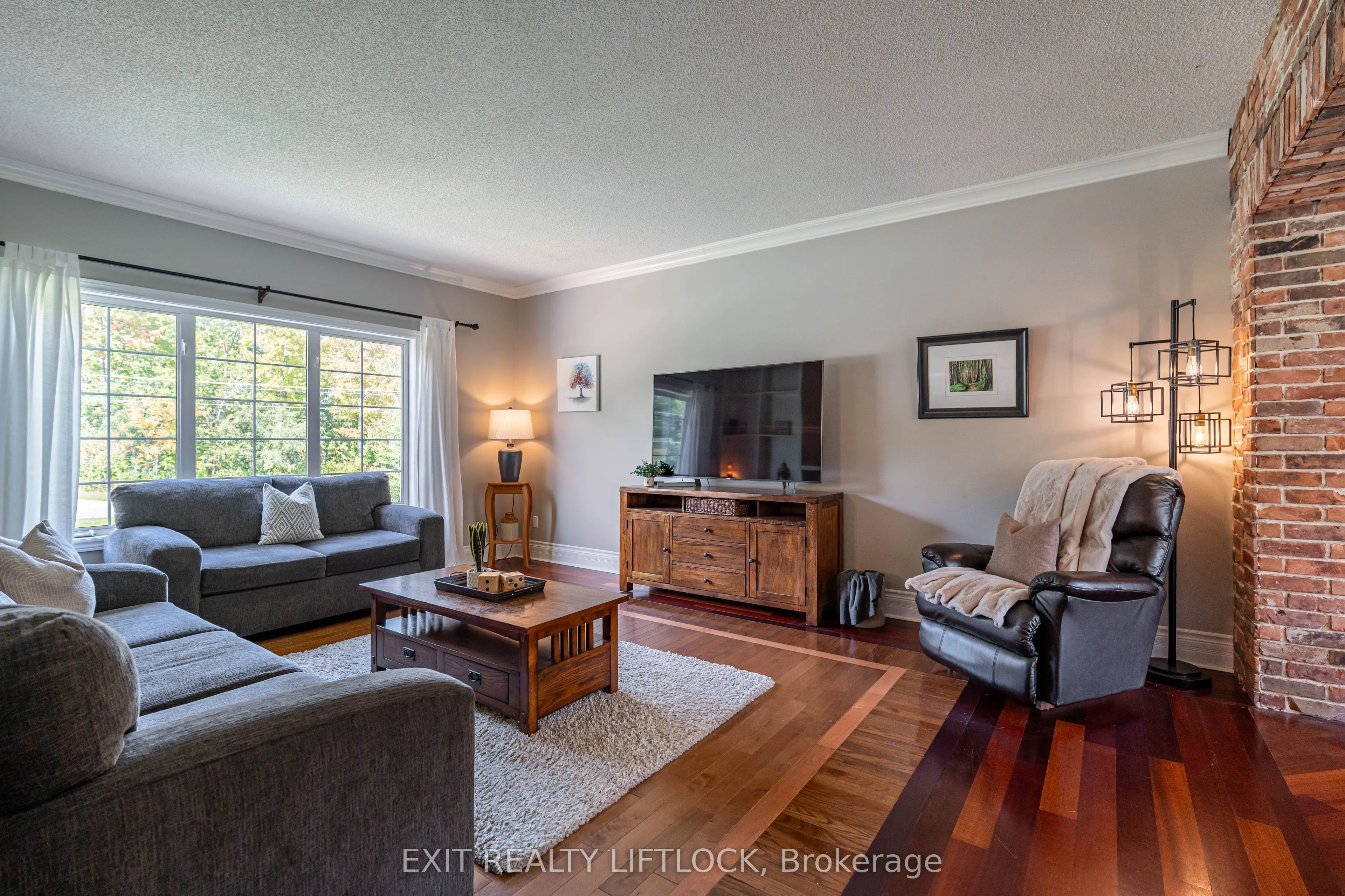 290 McClennan Drive