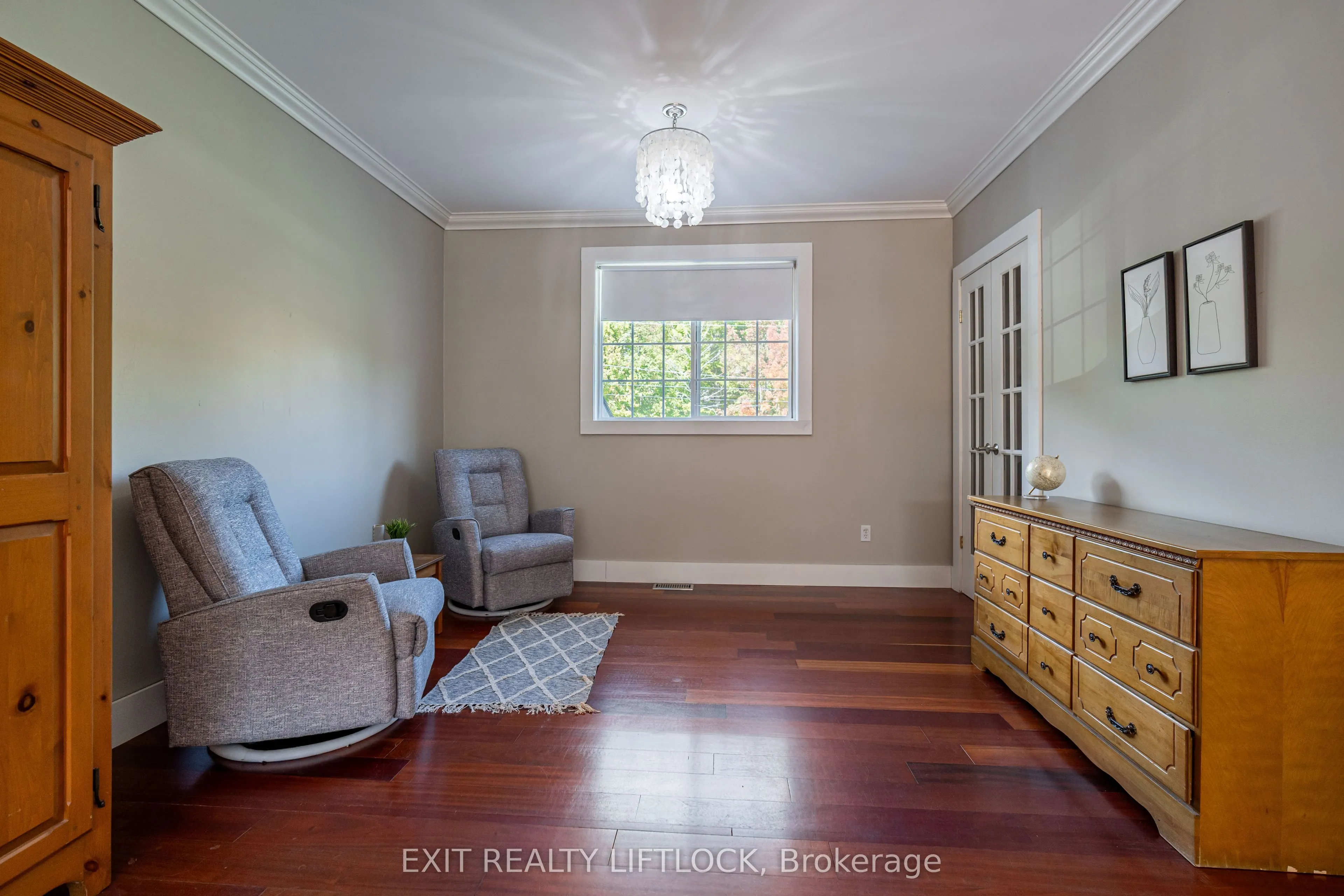 290 McClennan Drive