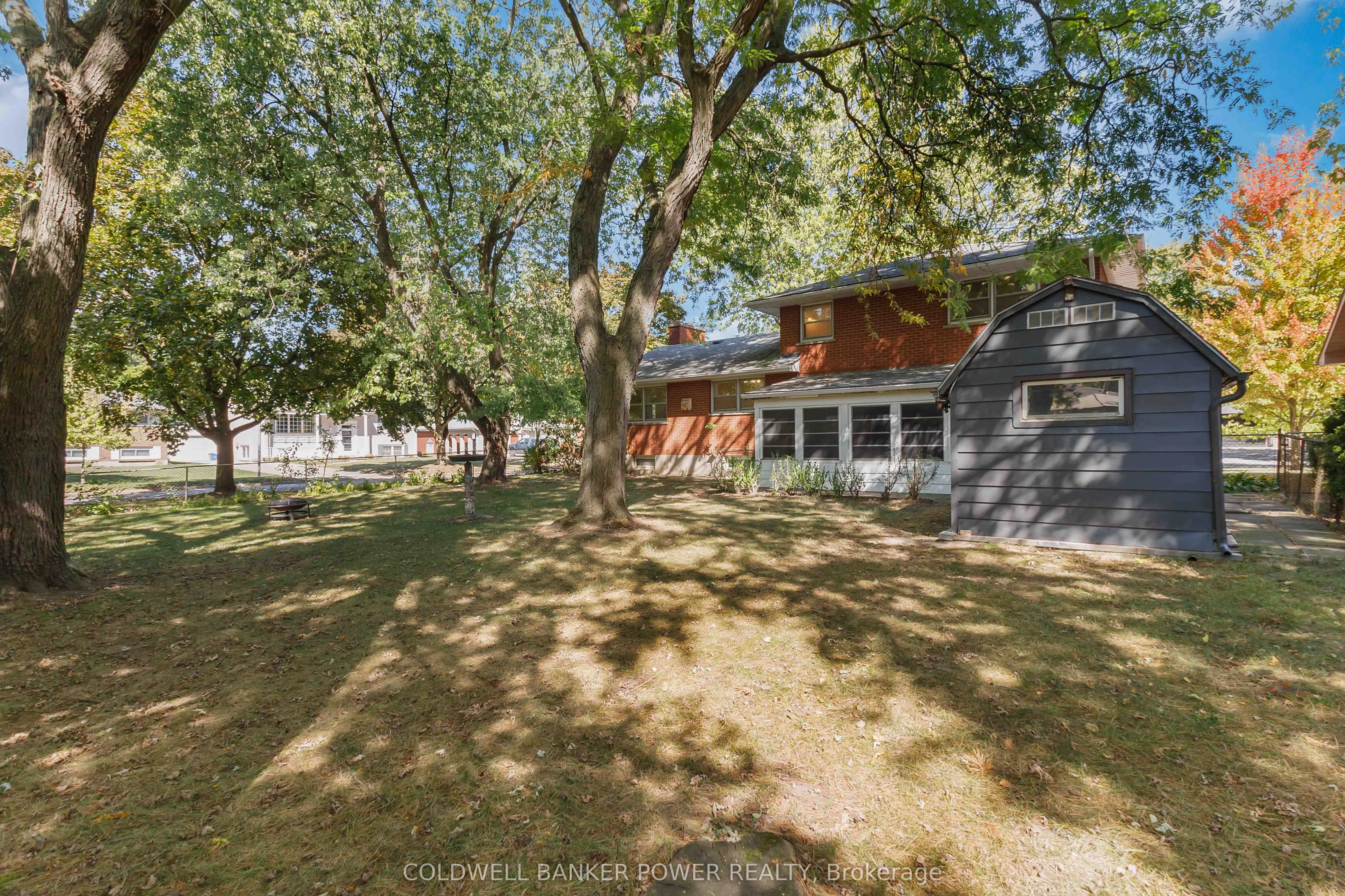 1 Mcleod Crescent