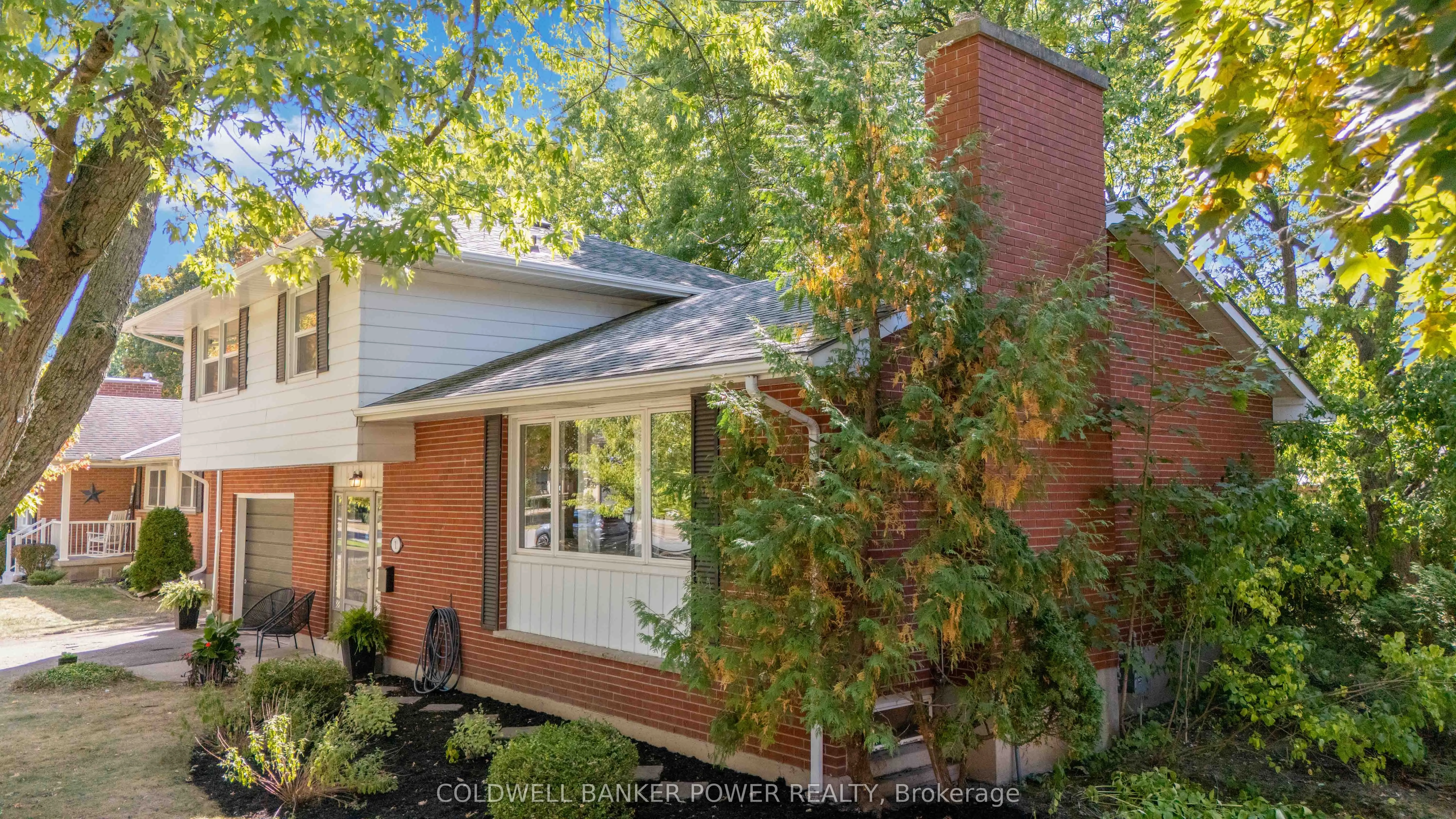 1 Mcleod Crescent