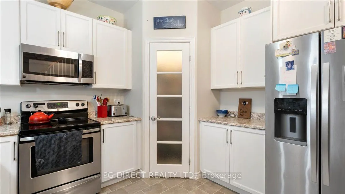 8 Ledgerock Court