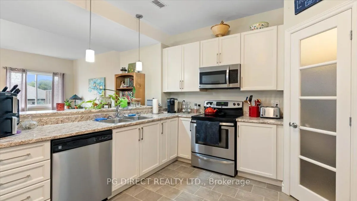 8 Ledgerock Court