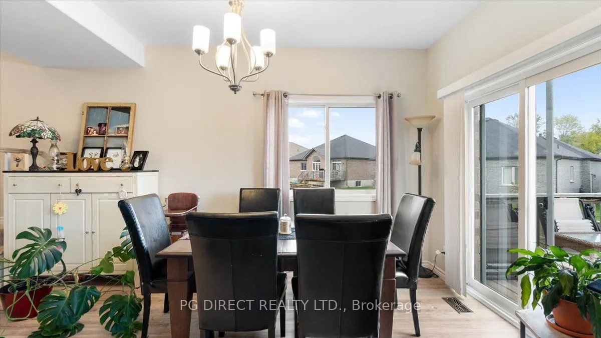 8 Ledgerock Court
