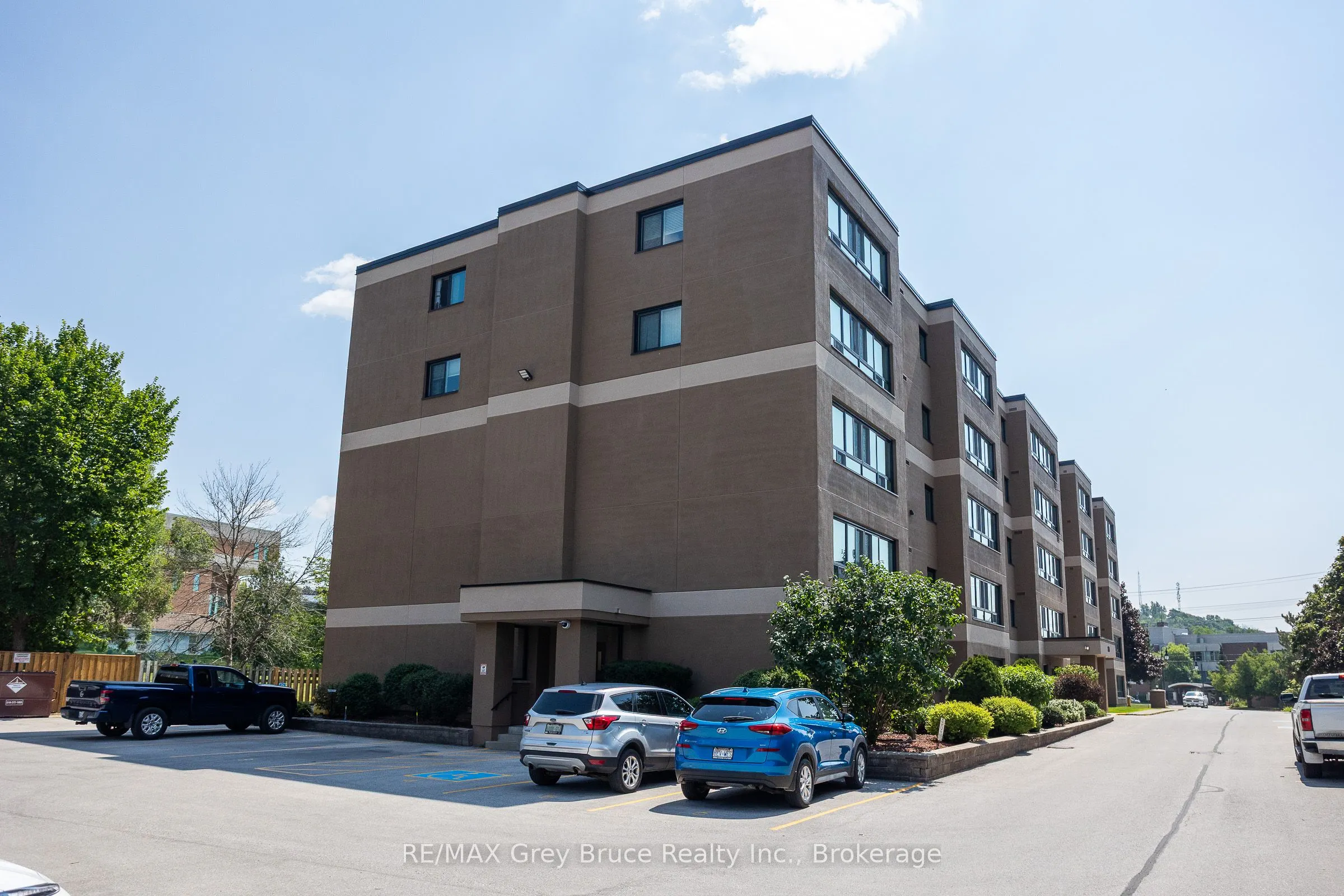 850 6TH Street E #309