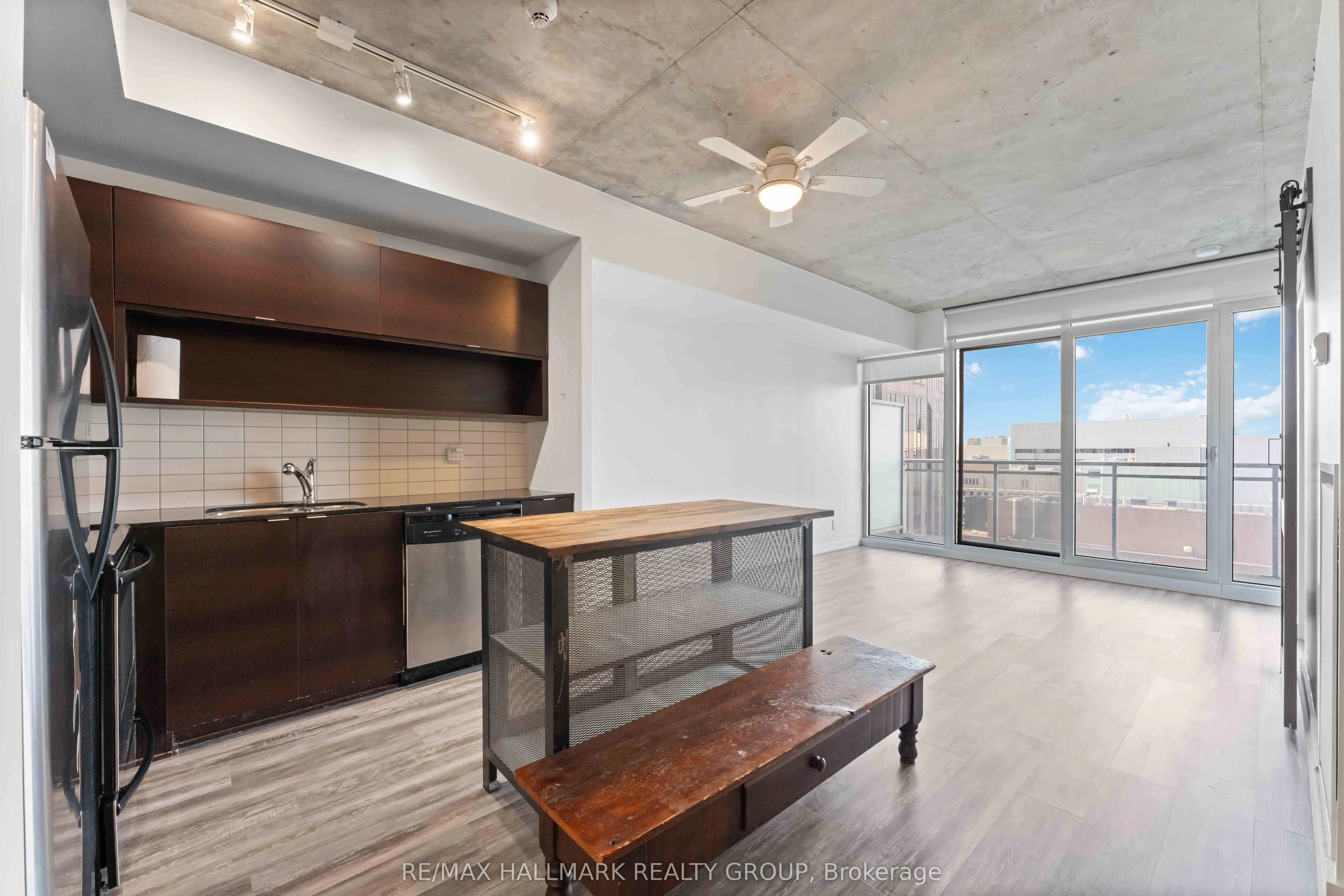 324 LAURIER Avenue, #1806