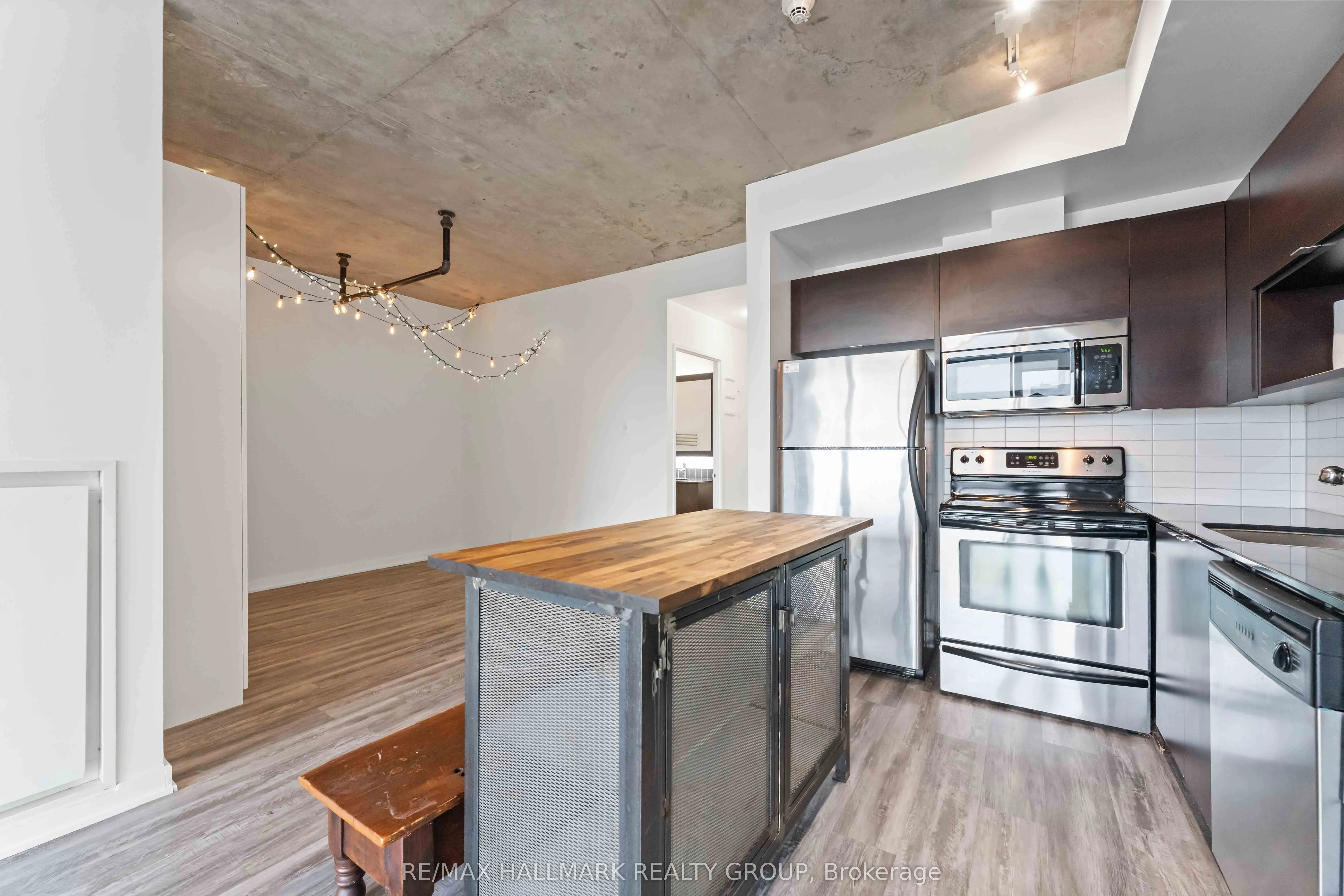 324 LAURIER Avenue, #1806
