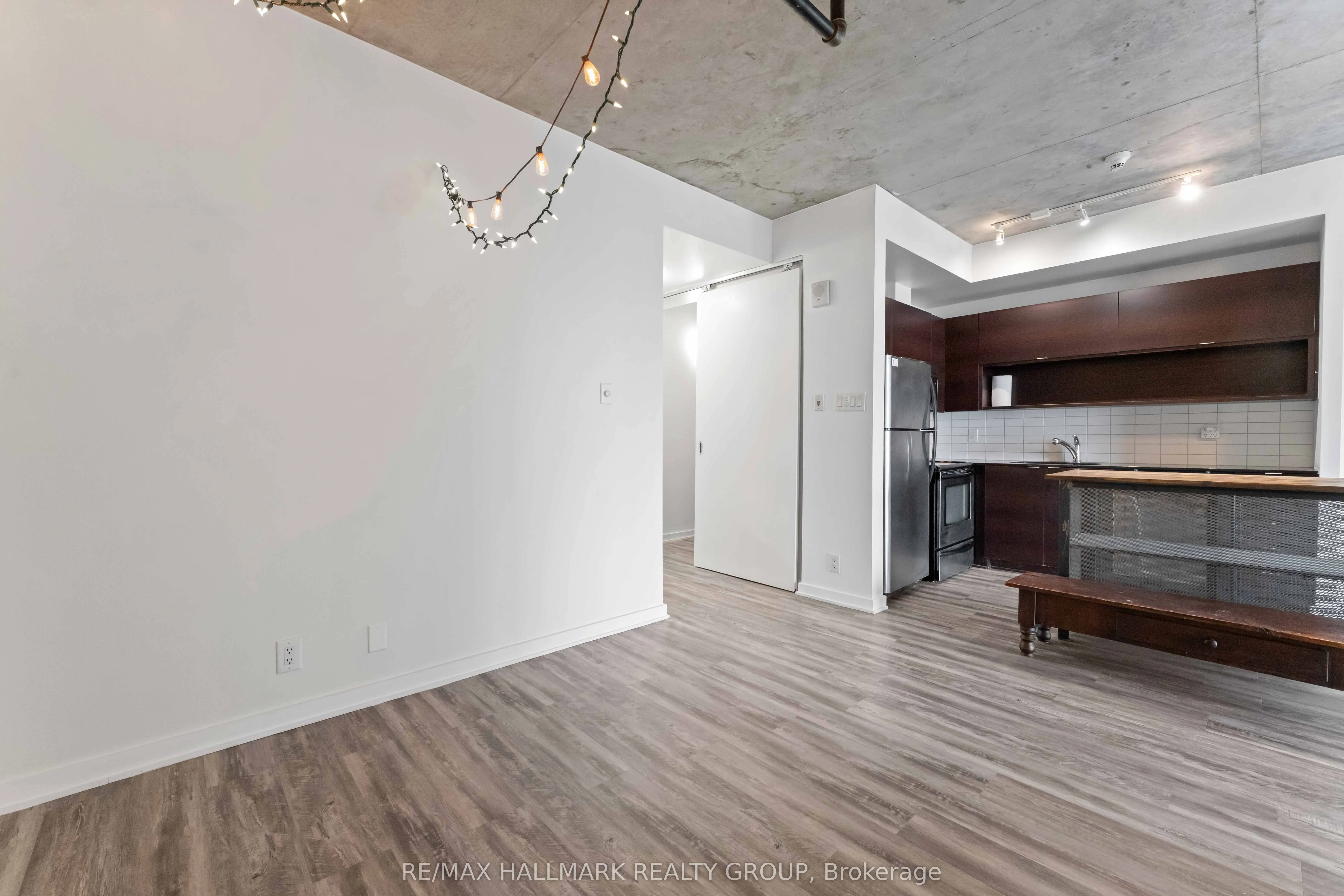 324 LAURIER Avenue, #1806