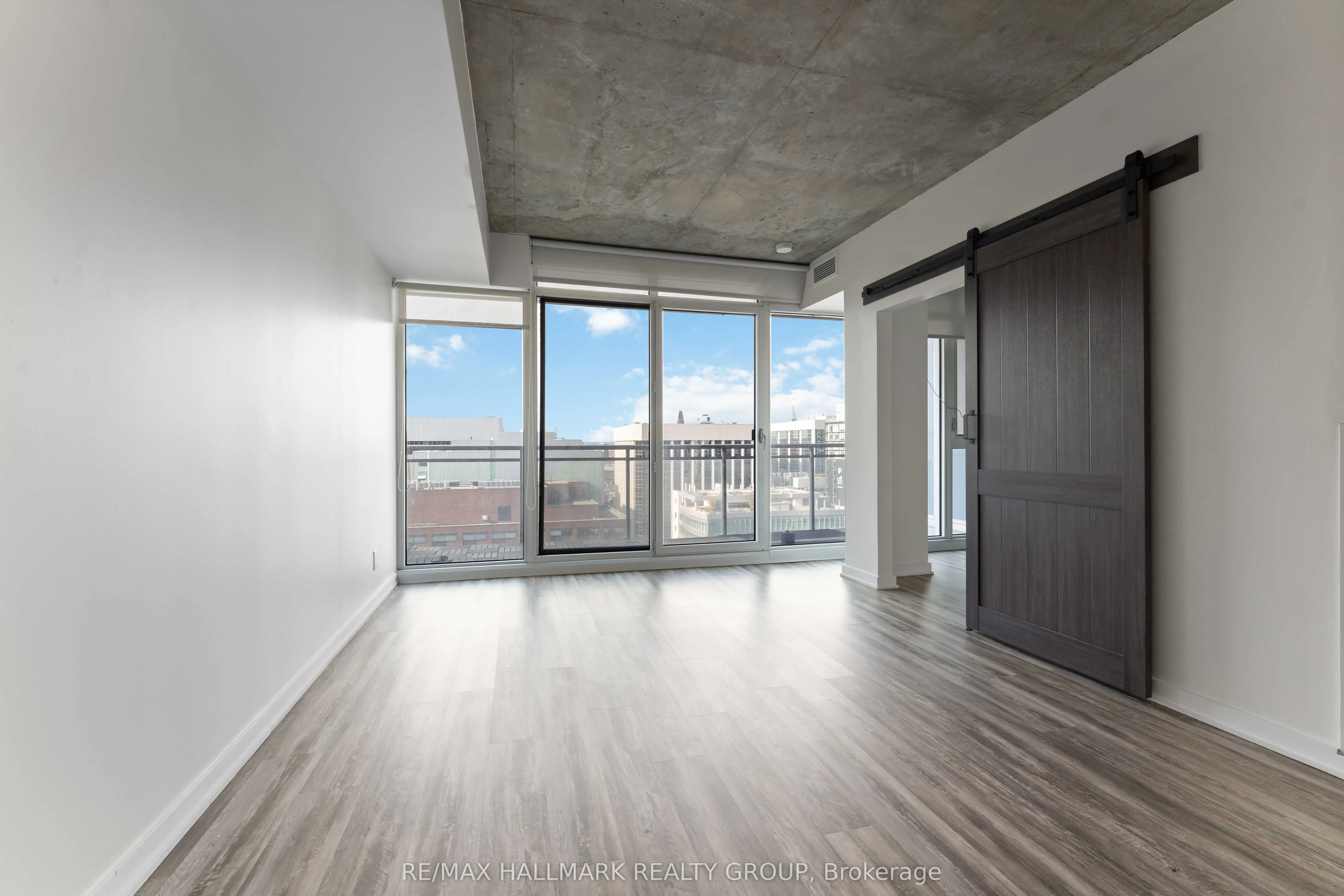 324 LAURIER Avenue, #1806