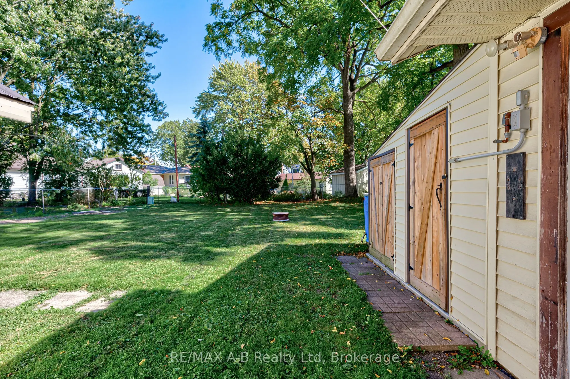137 Dufferin Street