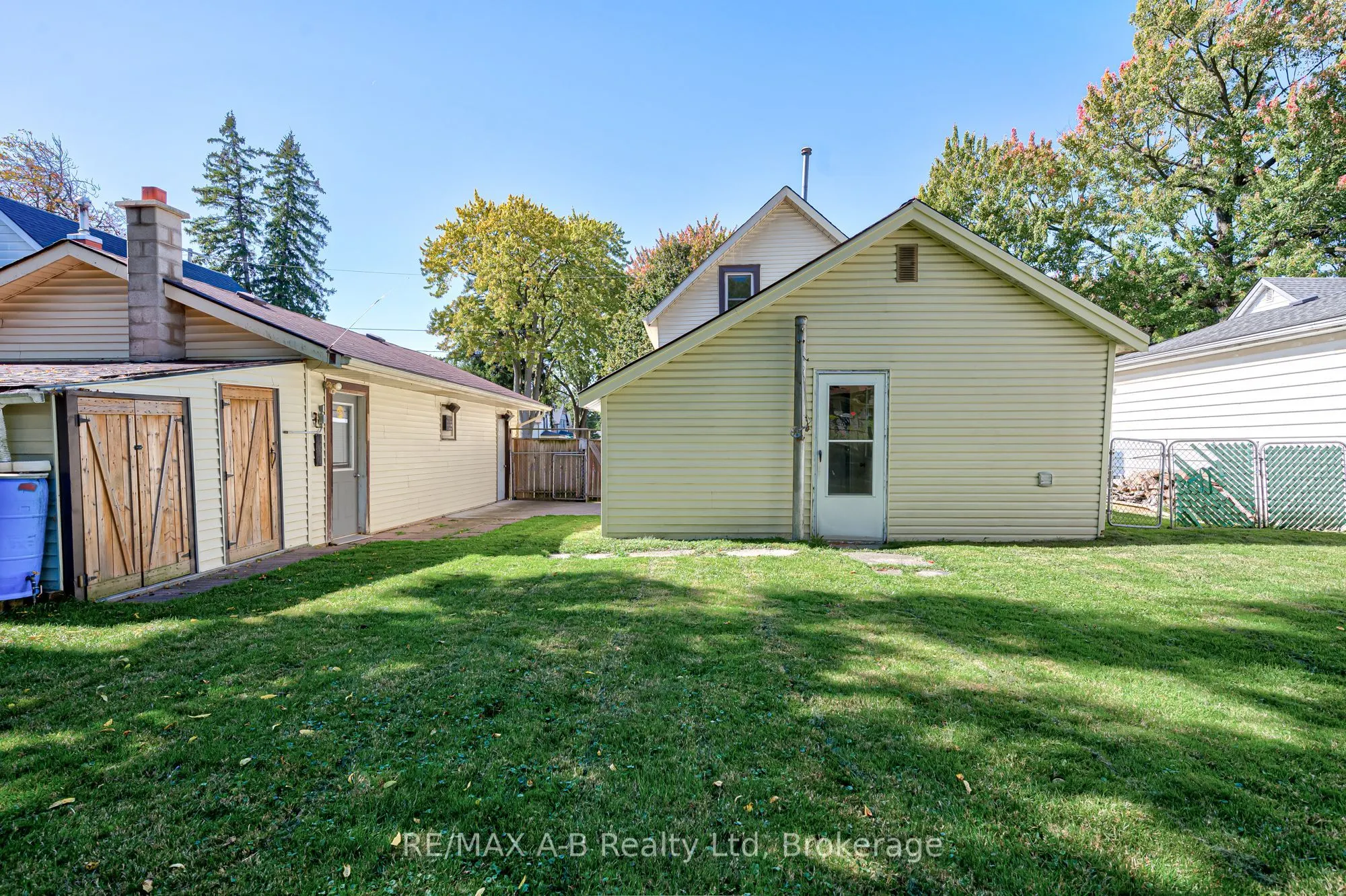 137 Dufferin Street